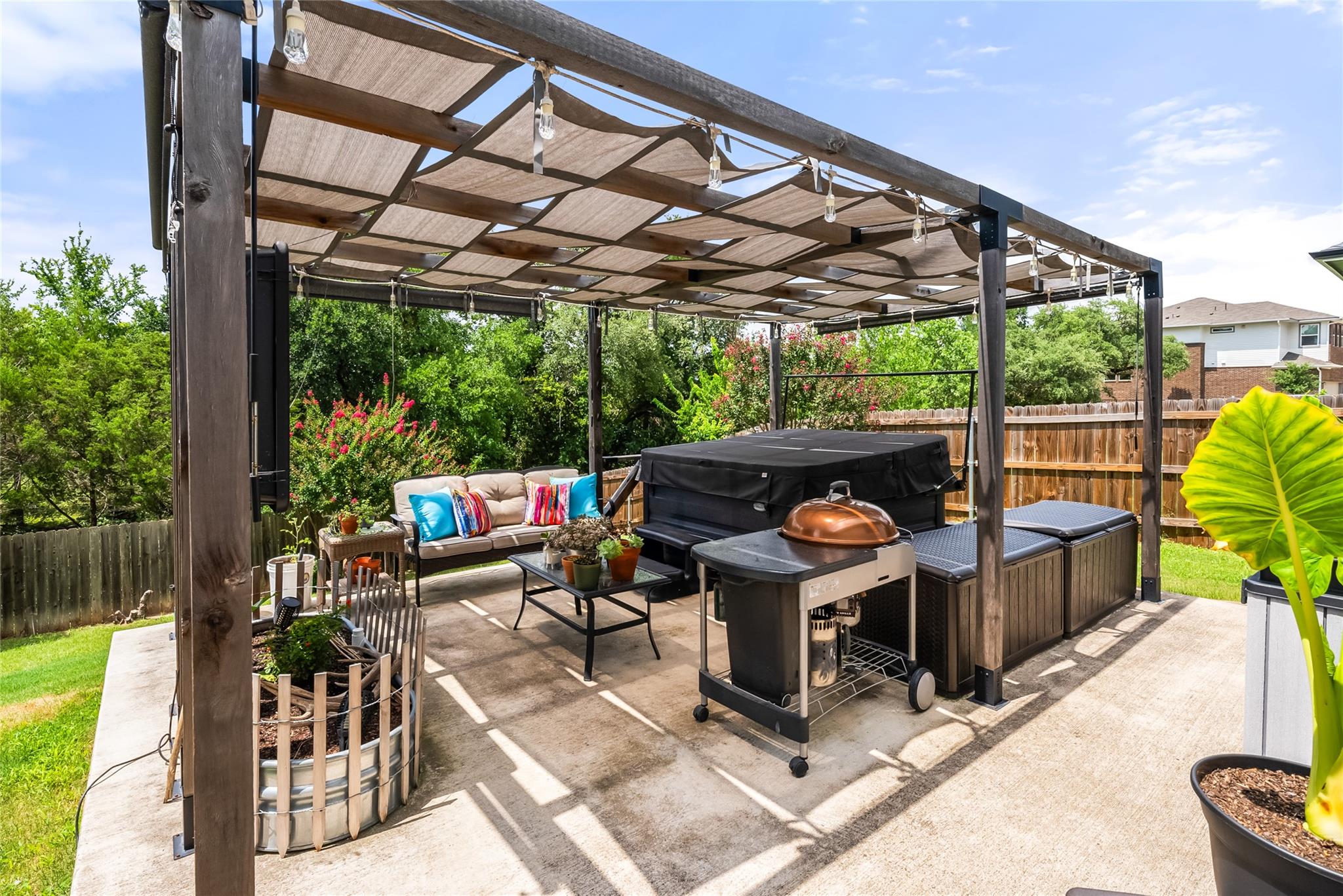 809 W South St, Leander, TX 78641