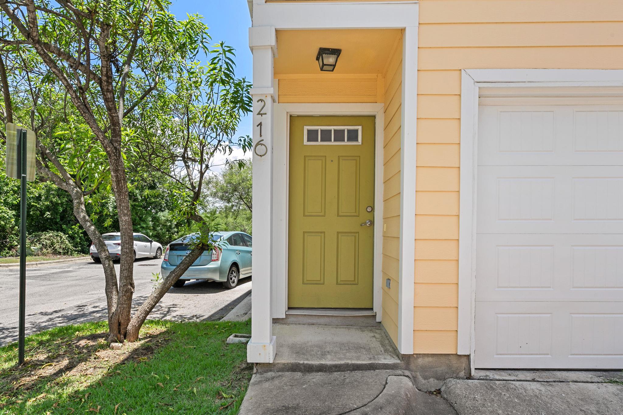 1601 Miriam Ave # 216, Austin, TX 78702
