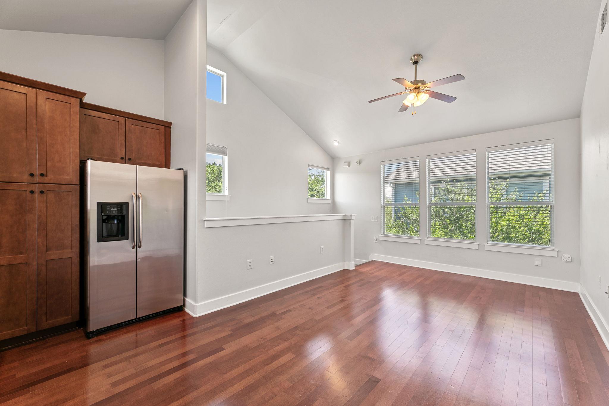 1601 Miriam Ave # 216, Austin, TX 78702