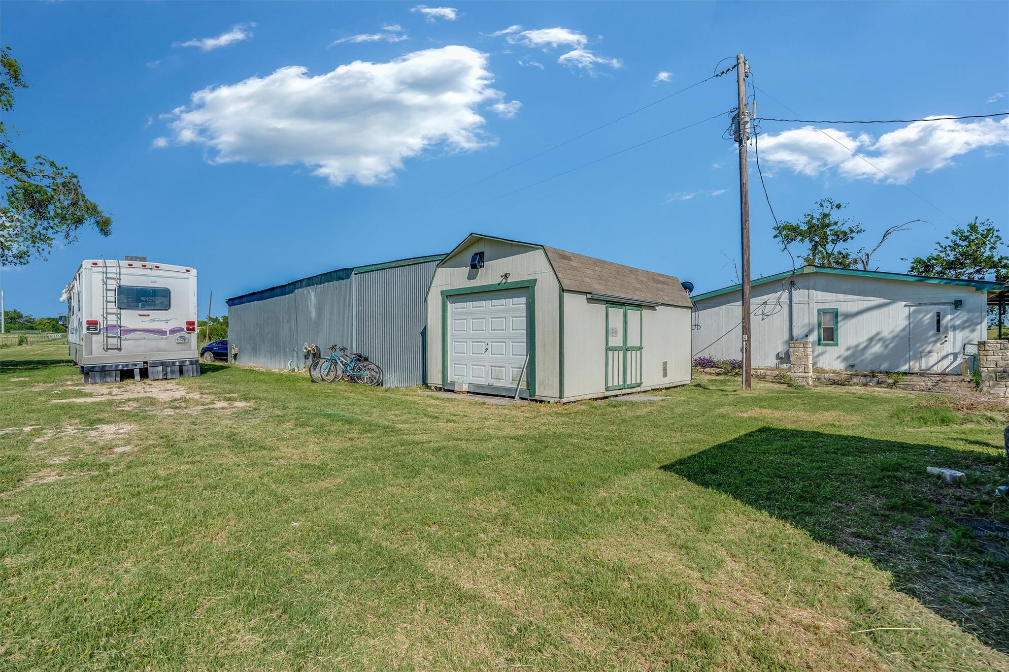 3007 County Road 303, Jarrell, TX 76537
