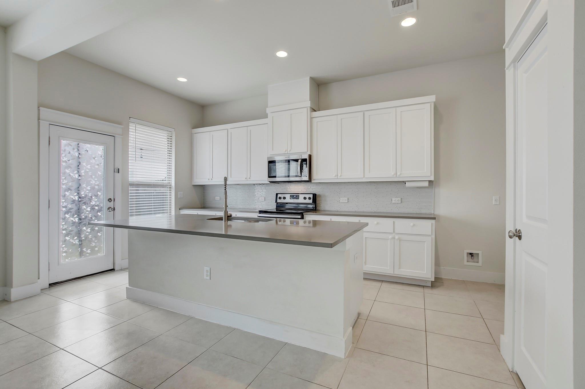 13001 Hymeadow Dr # 39, Austin, TX 78729