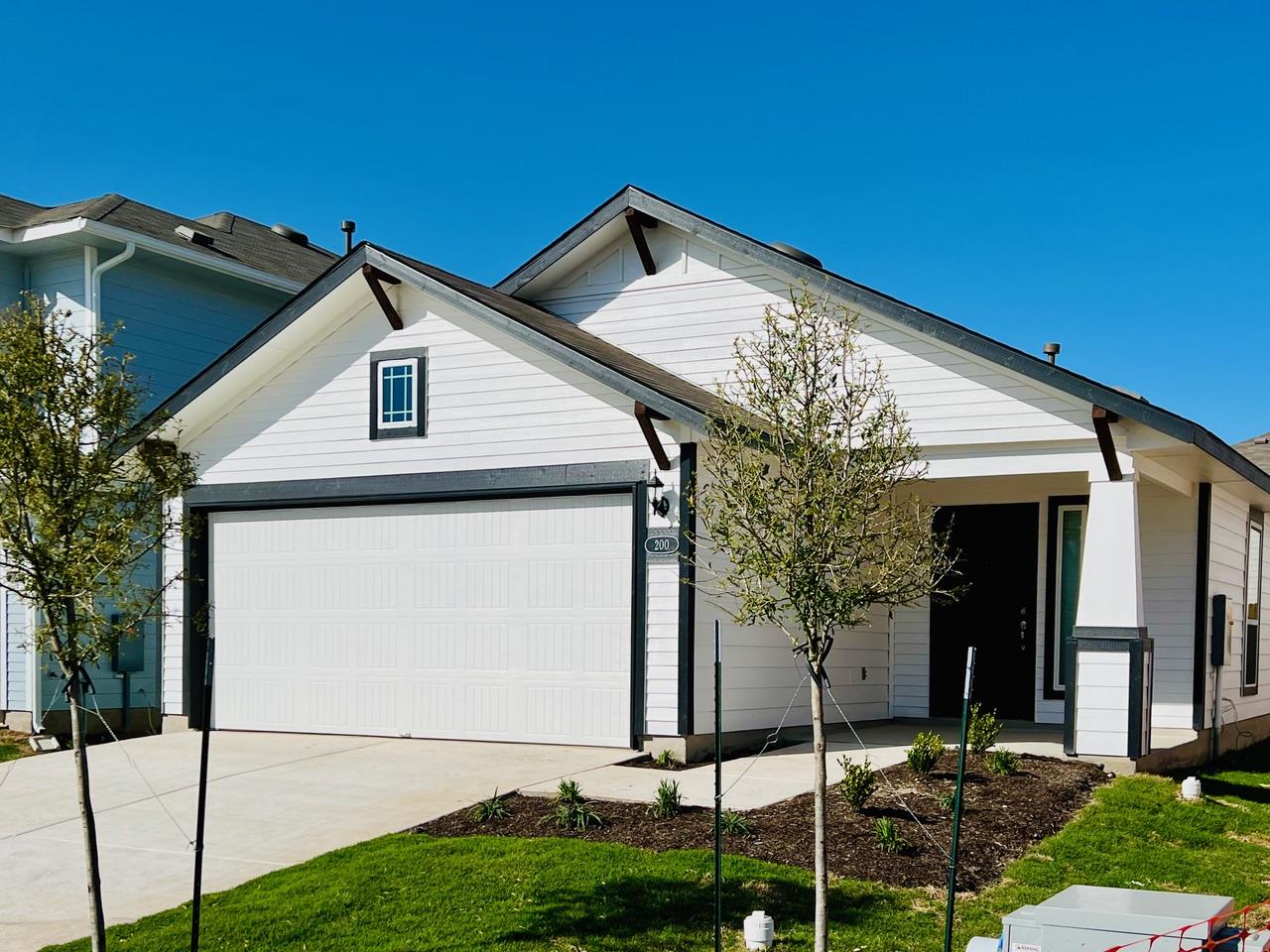 200 Living Reef Dr, Maxwell, TX 78656