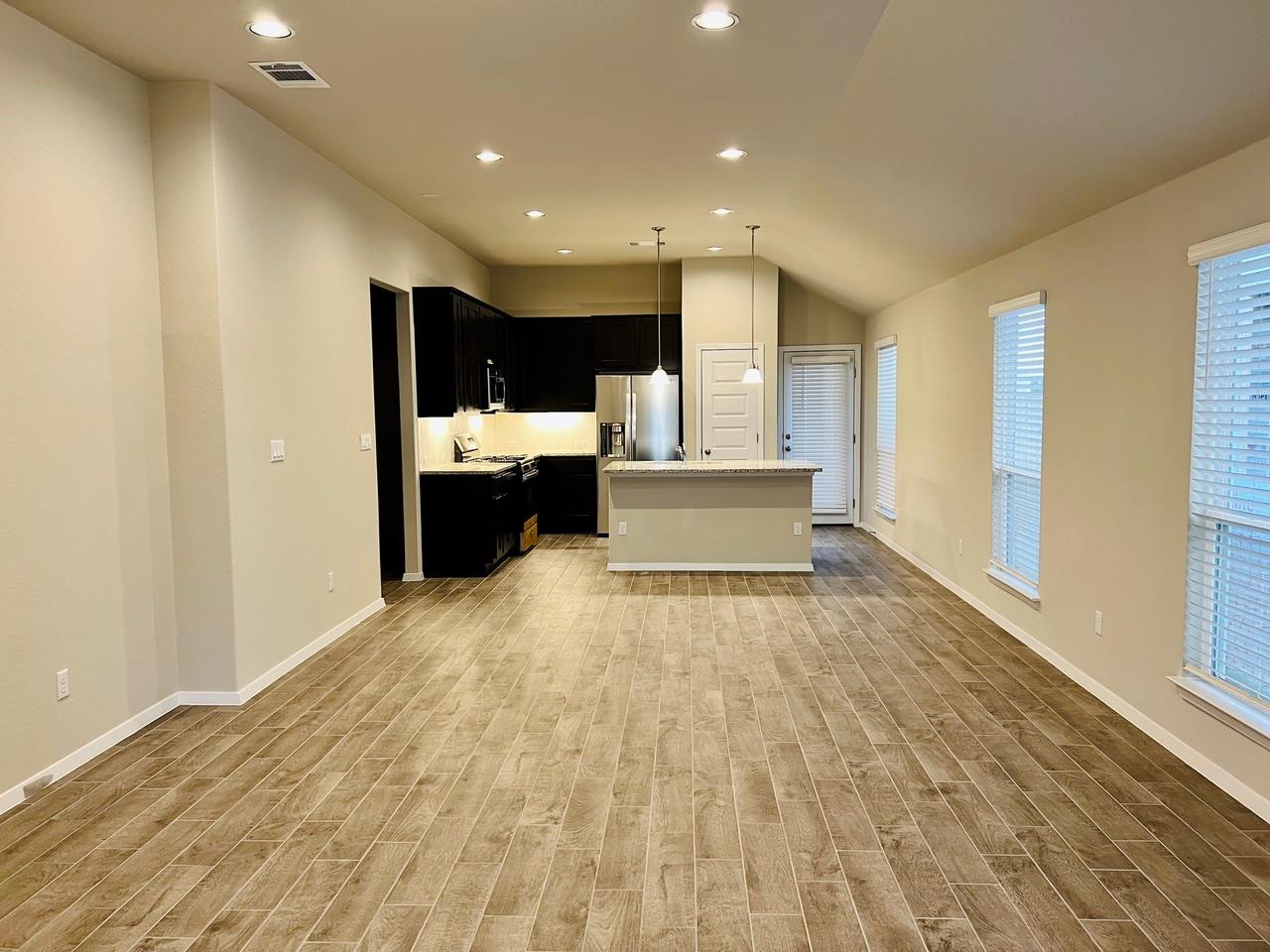 200 Living Reef Dr, Maxwell, TX 78656
