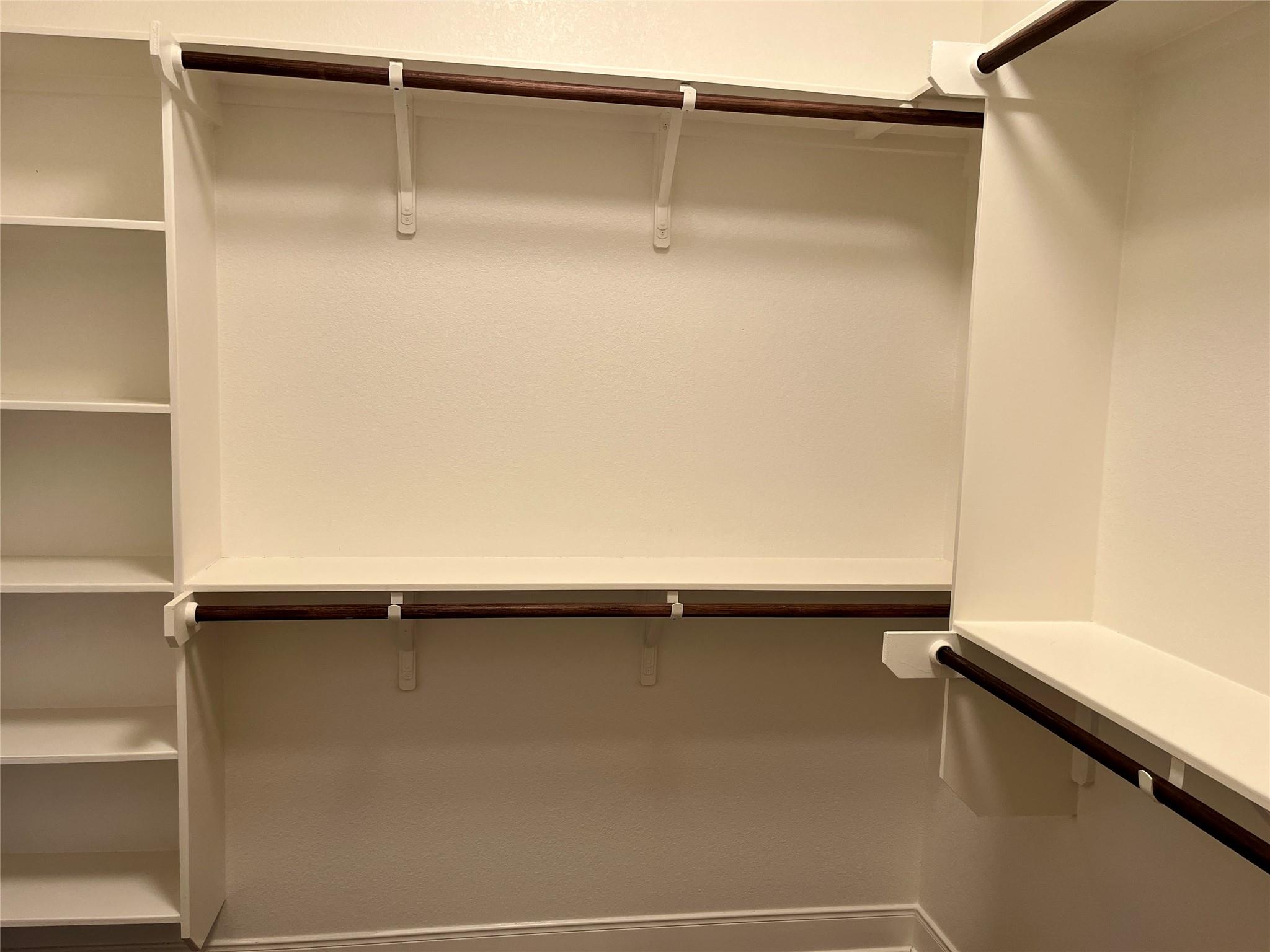 108 W Keamuku Ct, Bastrop, TX 78602