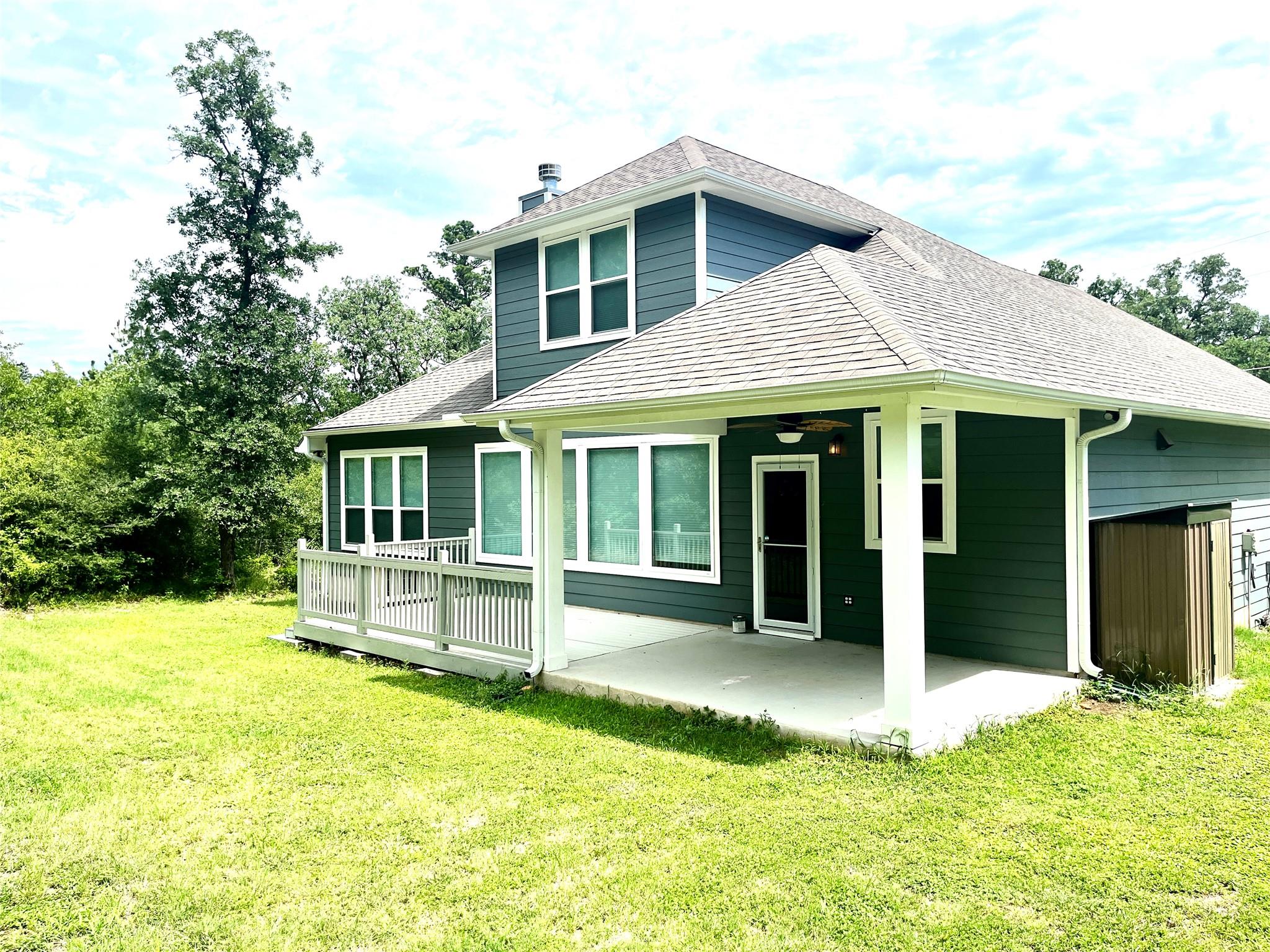 108 W Keamuku Ct, Bastrop, TX 78602