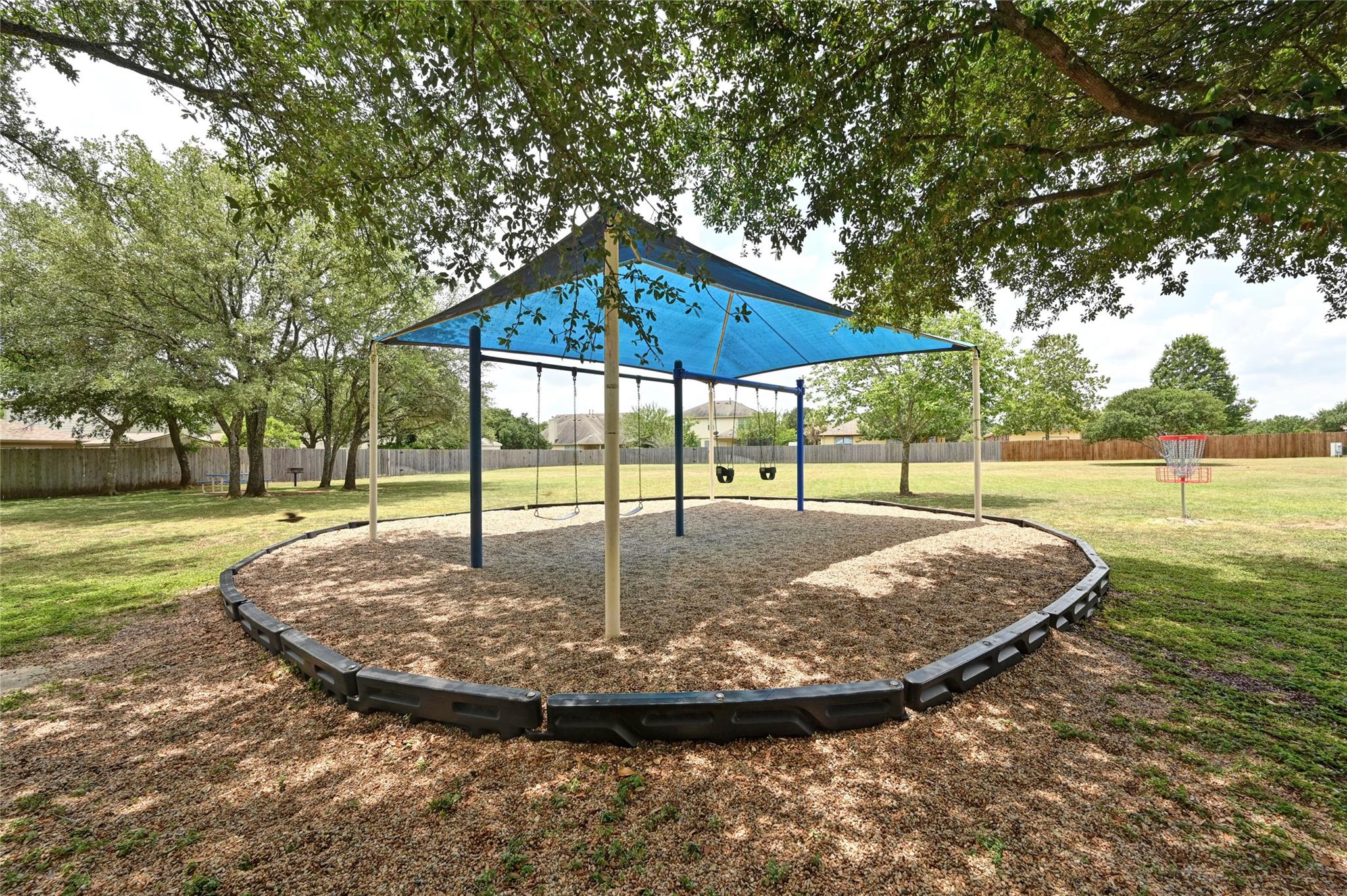 135 Salado Dr, Kyle, TX 78640