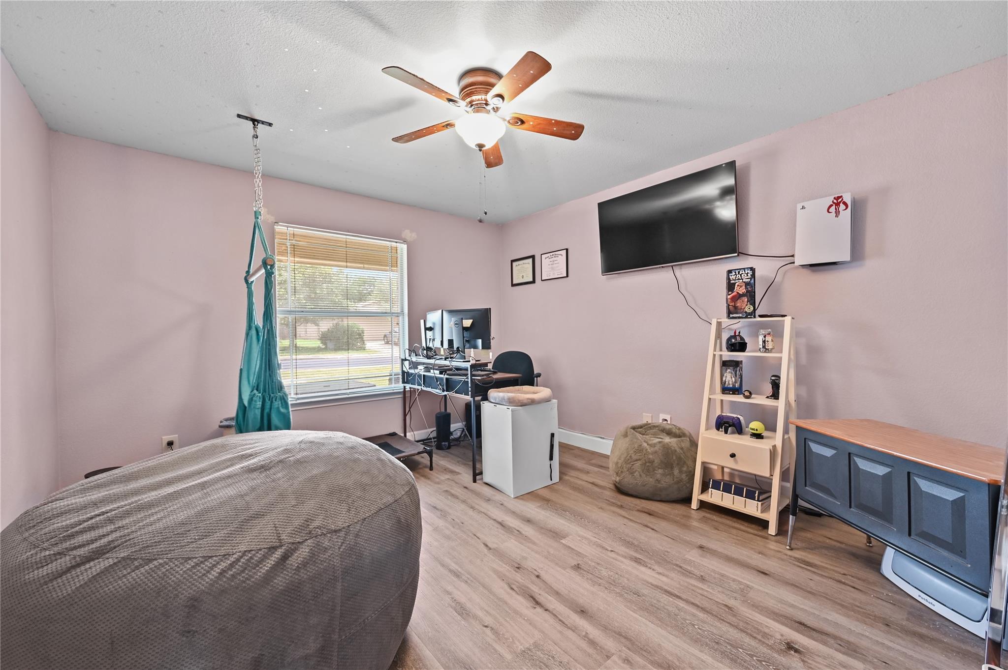 135 Salado Dr, Kyle, TX 78640
