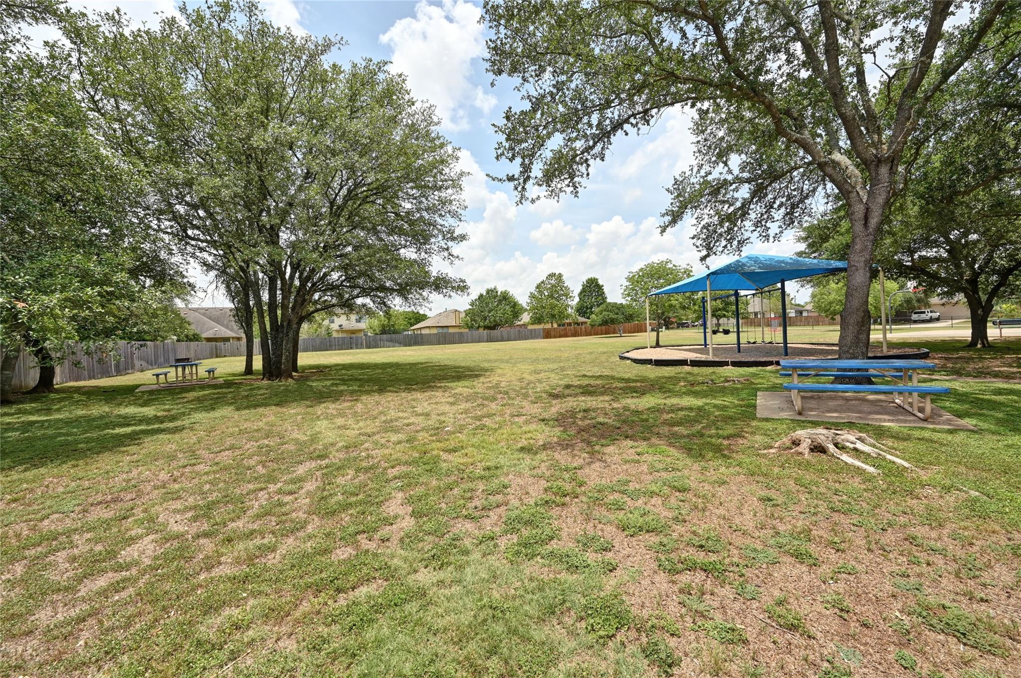 135 Salado Dr, Kyle, TX 78640