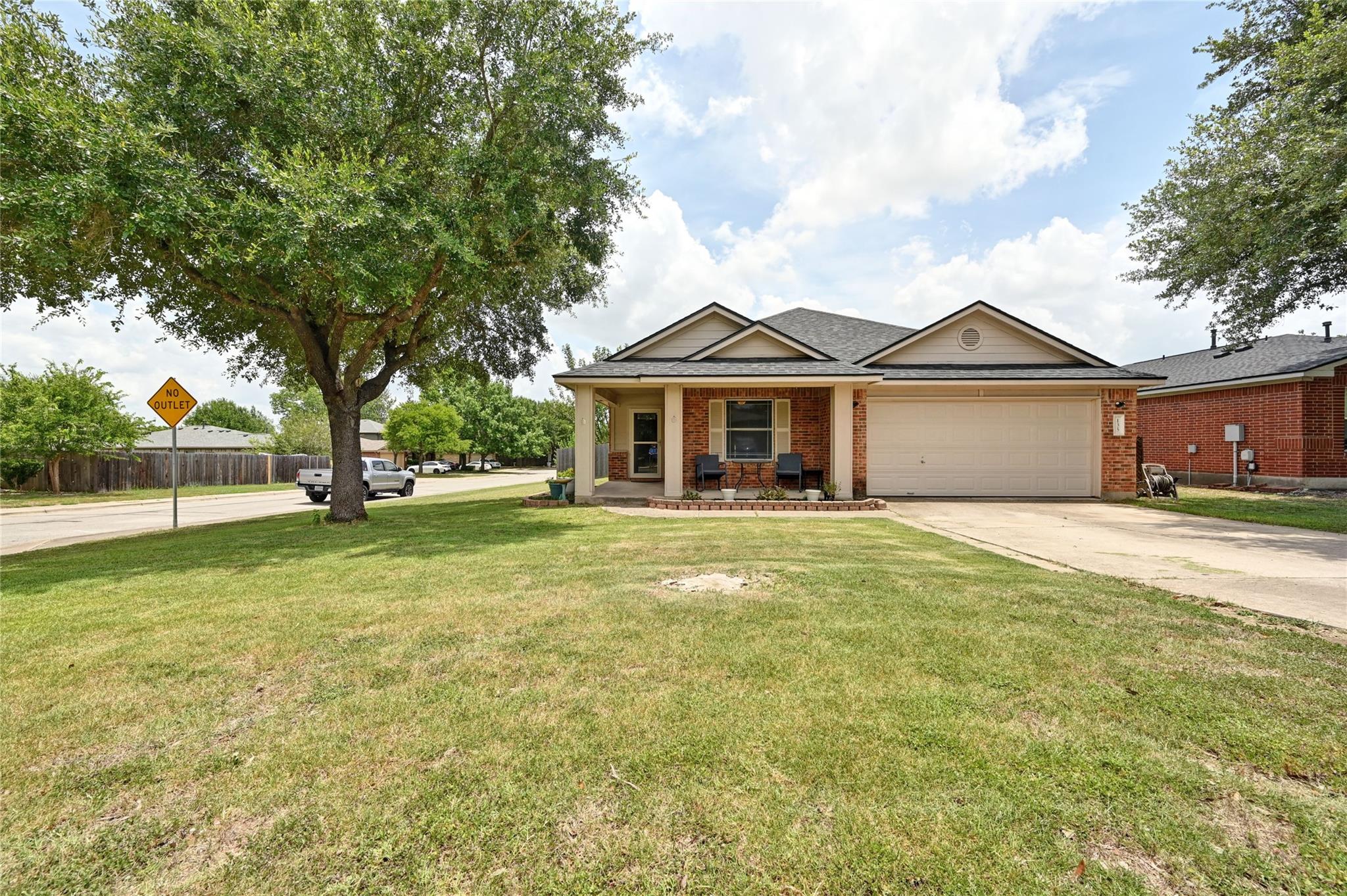 135 Salado Dr, Kyle, TX 78640