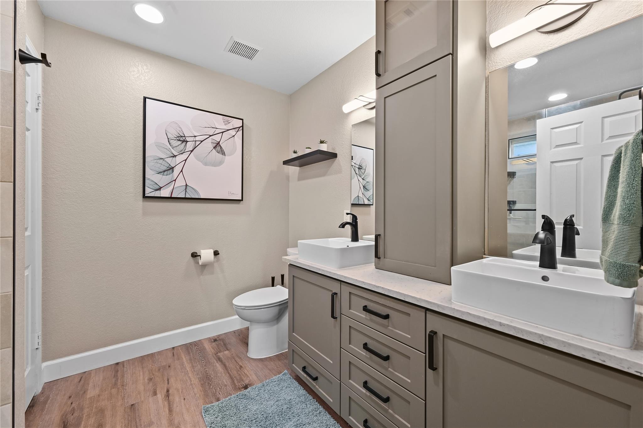 135 Salado Dr, Kyle, TX 78640