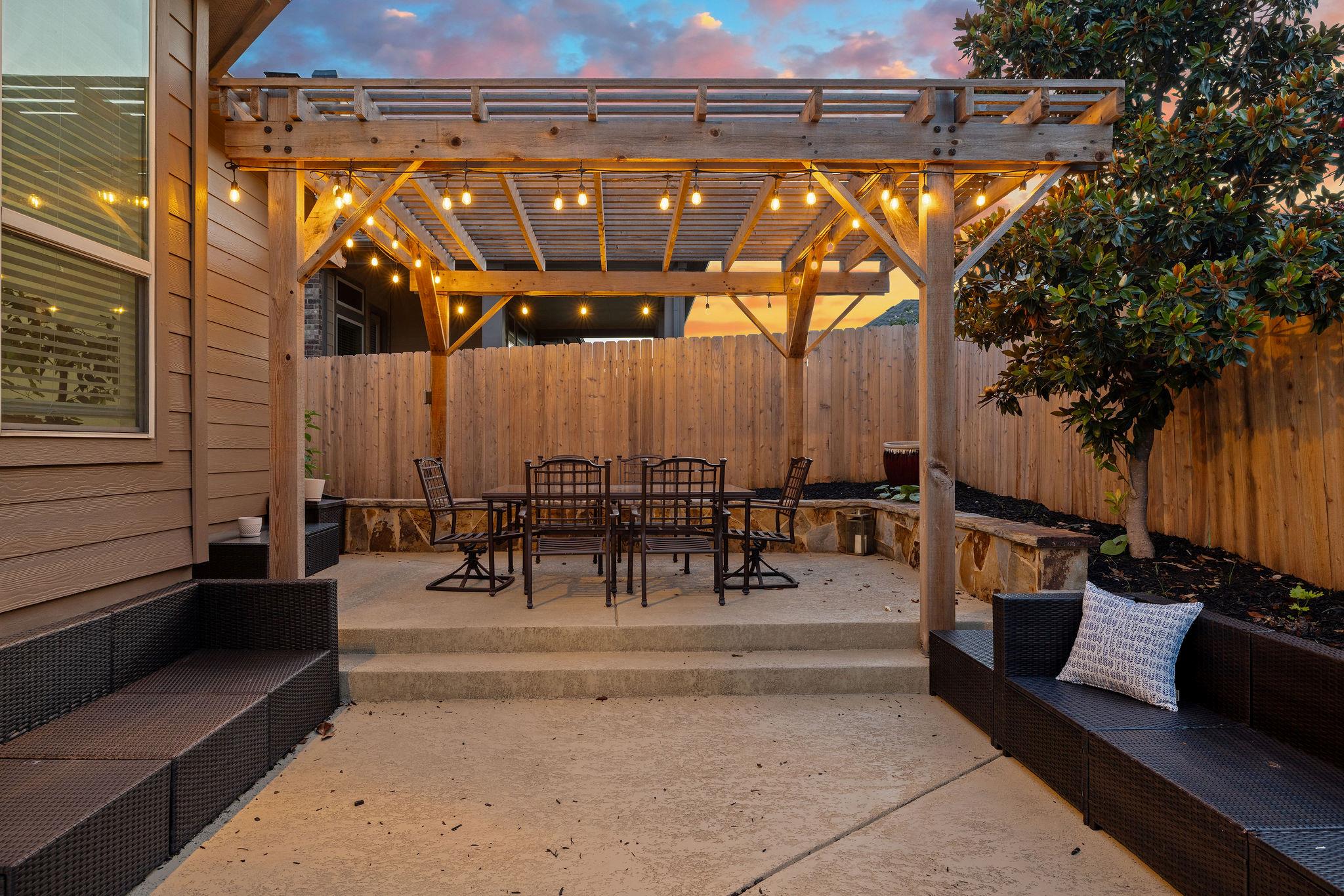 100 Crystal Cv, Round Rock, TX 78664