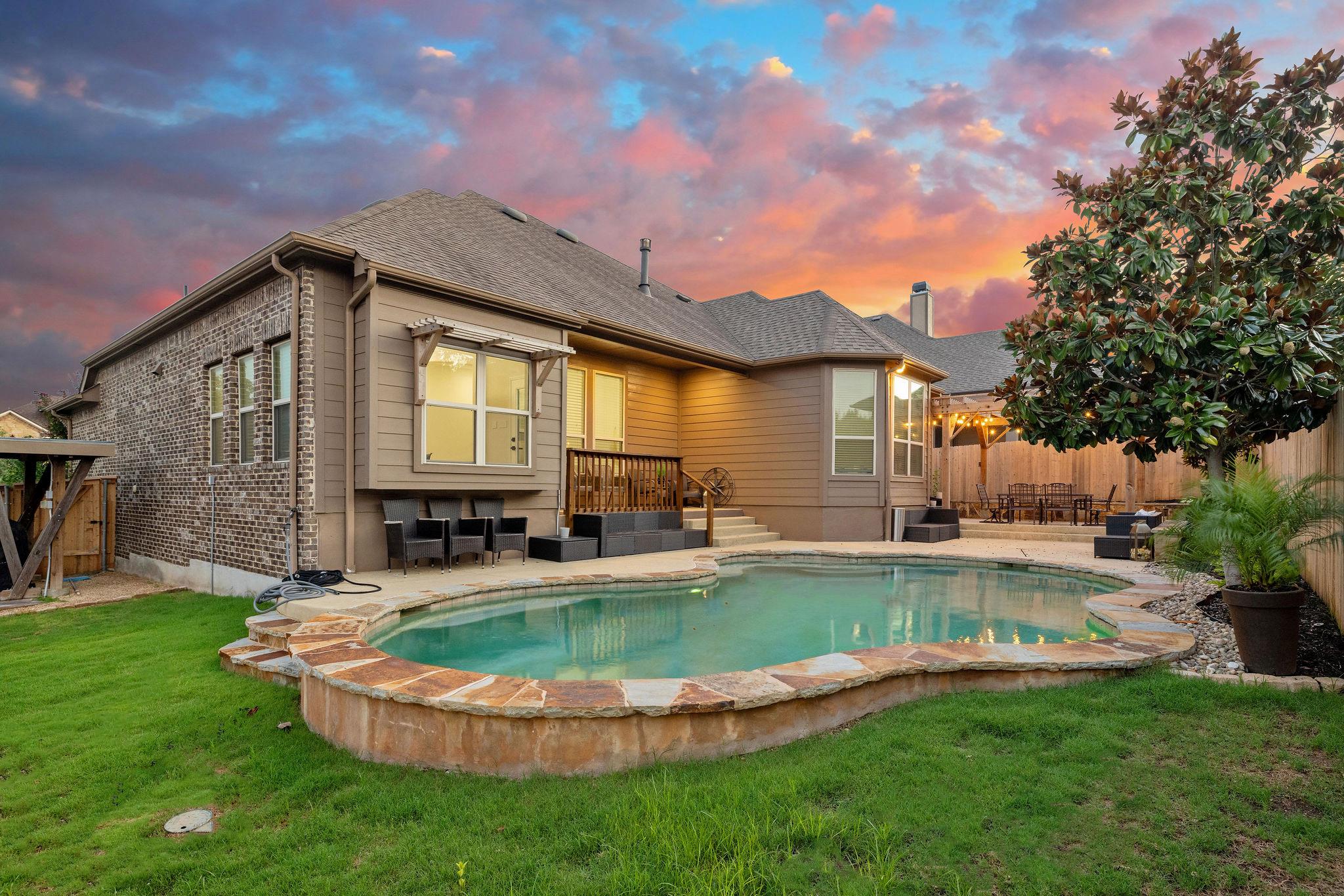 100 Crystal Cv, Round Rock, TX 78664