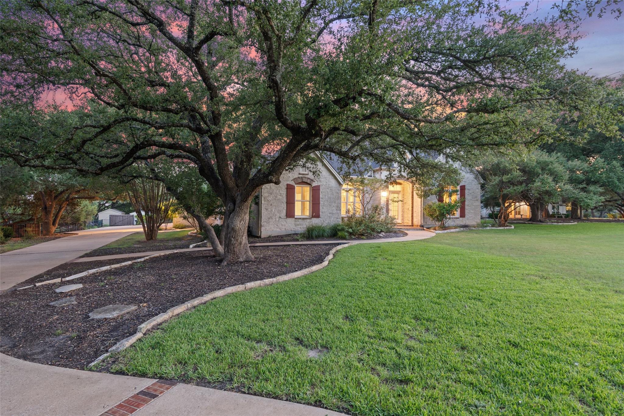 127 Roberts Cir, Georgetown, TX 78633