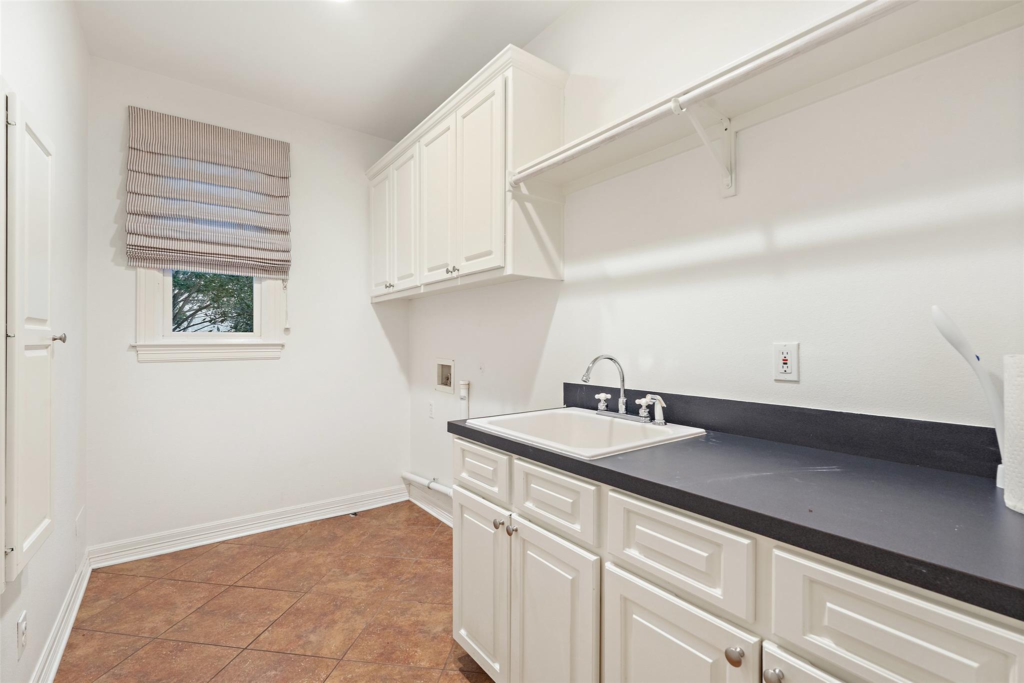 127 Roberts Cir, Georgetown, TX 78633