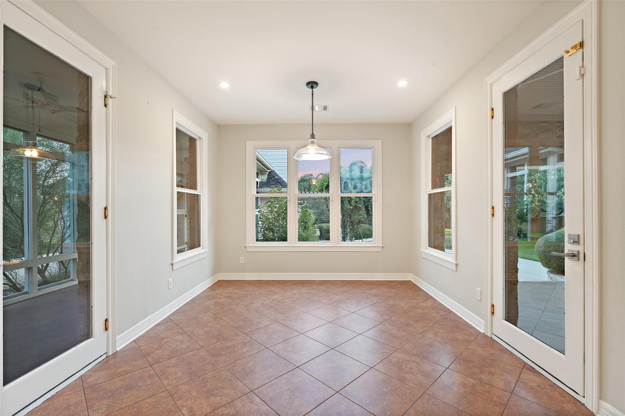 127 Roberts Cir, Georgetown, TX 78633