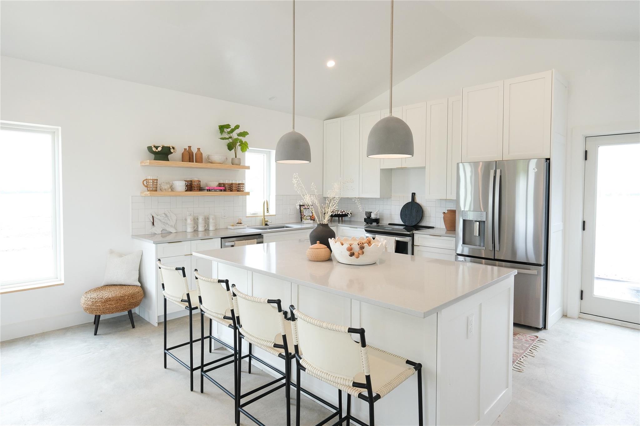 4 Shilo Cir, Wimberley, TX 78676