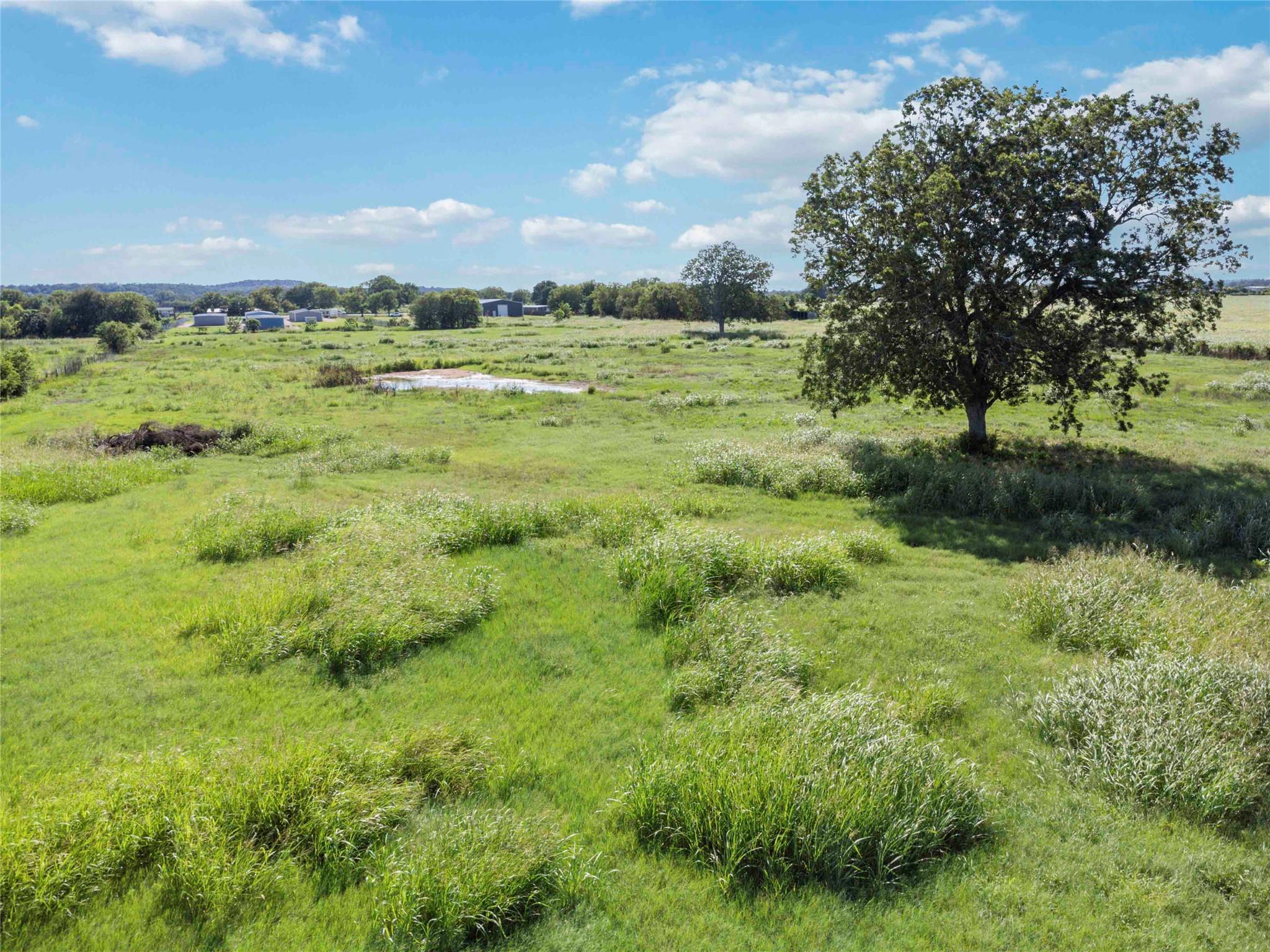 660 American Legion Rd, Smithville, TX 78957