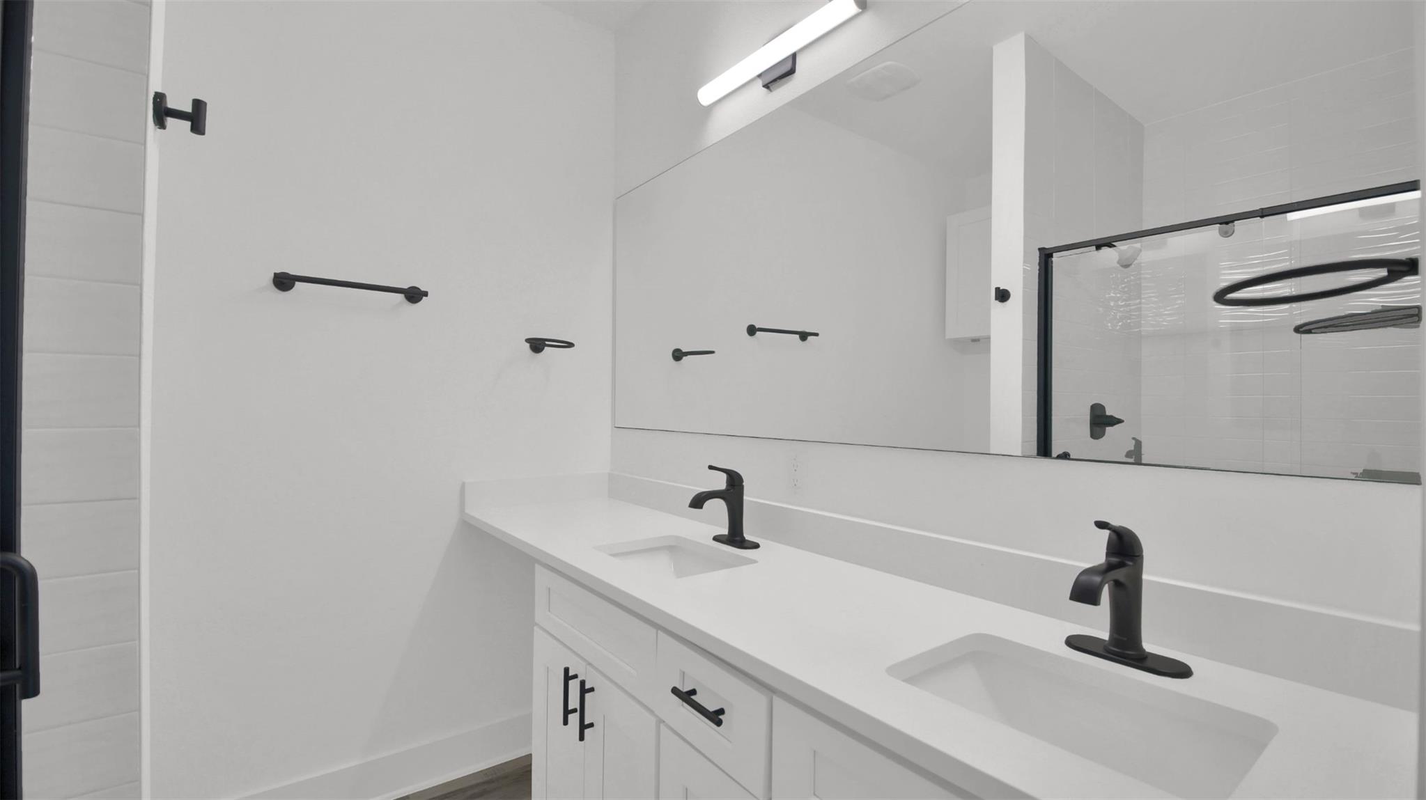 21200 Portsmouth Cv # 5, Lago Vista, TX 78645