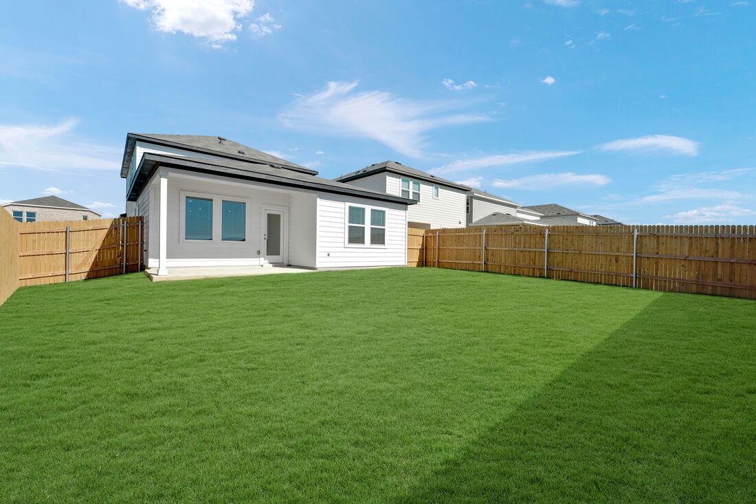 429 Breccia Trl, Liberty Hill, TX 78642