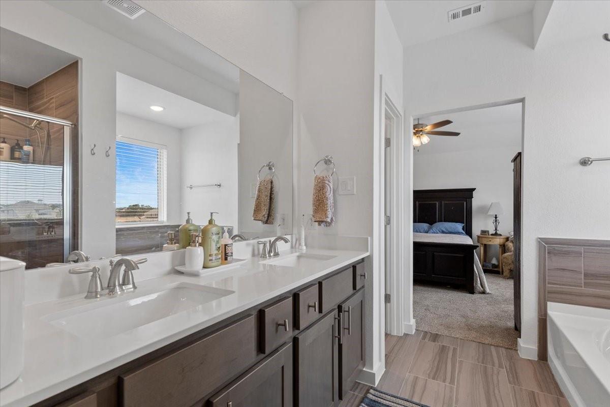 220 Arrowhead Mound Rd, Georgetown, TX 78628