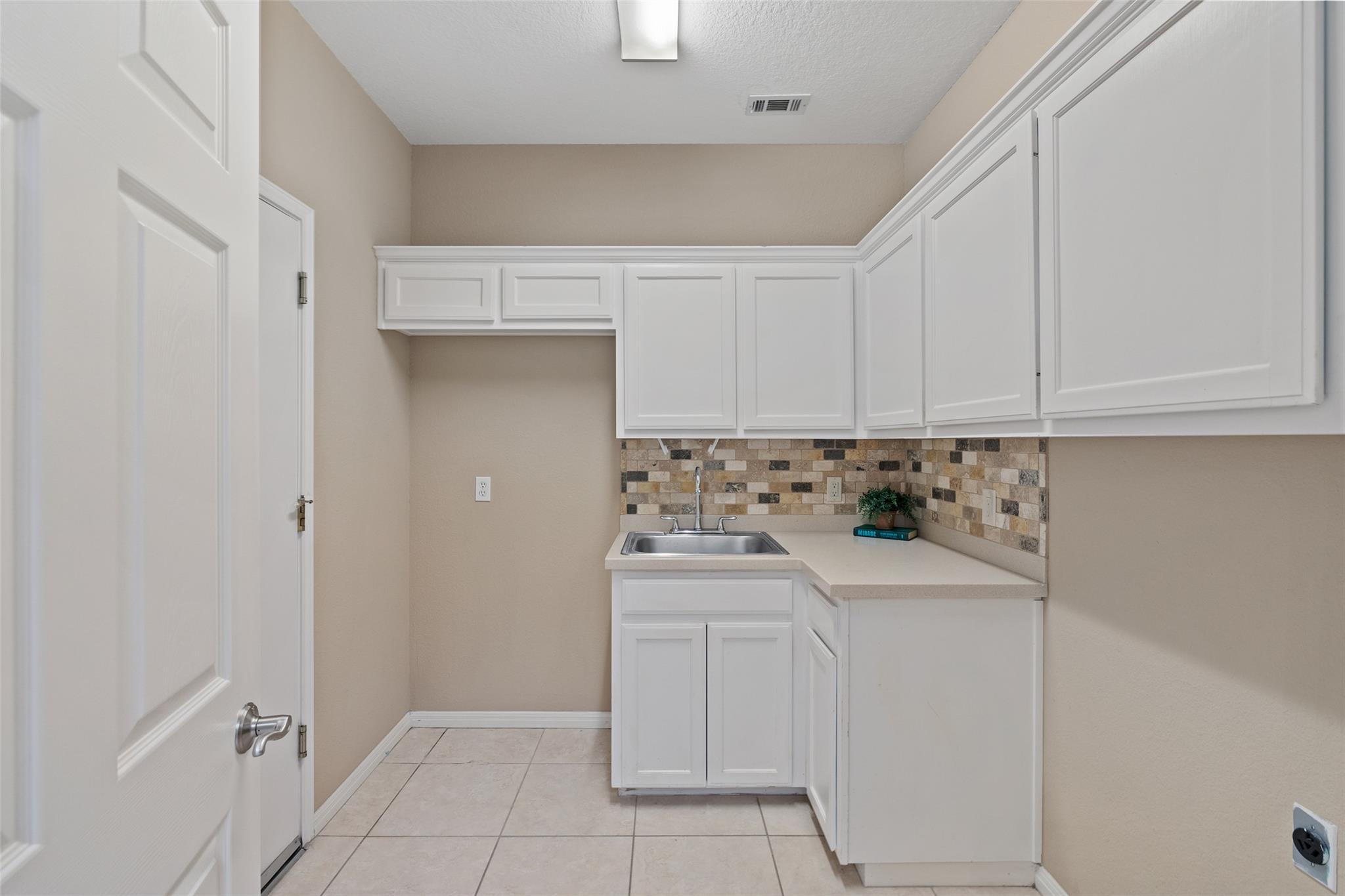 31000 Clearwater Ct, Georgetown, TX 78628