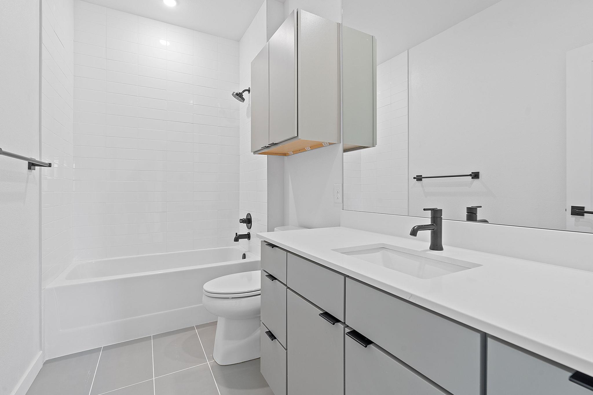 100 W Mockingbird Ln # 308, Austin, TX 78745