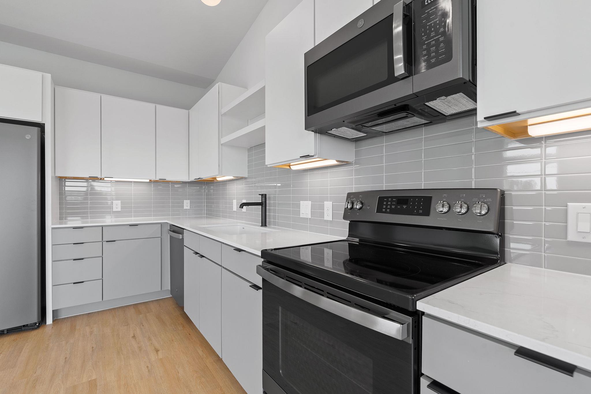 100 W Mockingbird Ln # 307, Austin, TX 78745