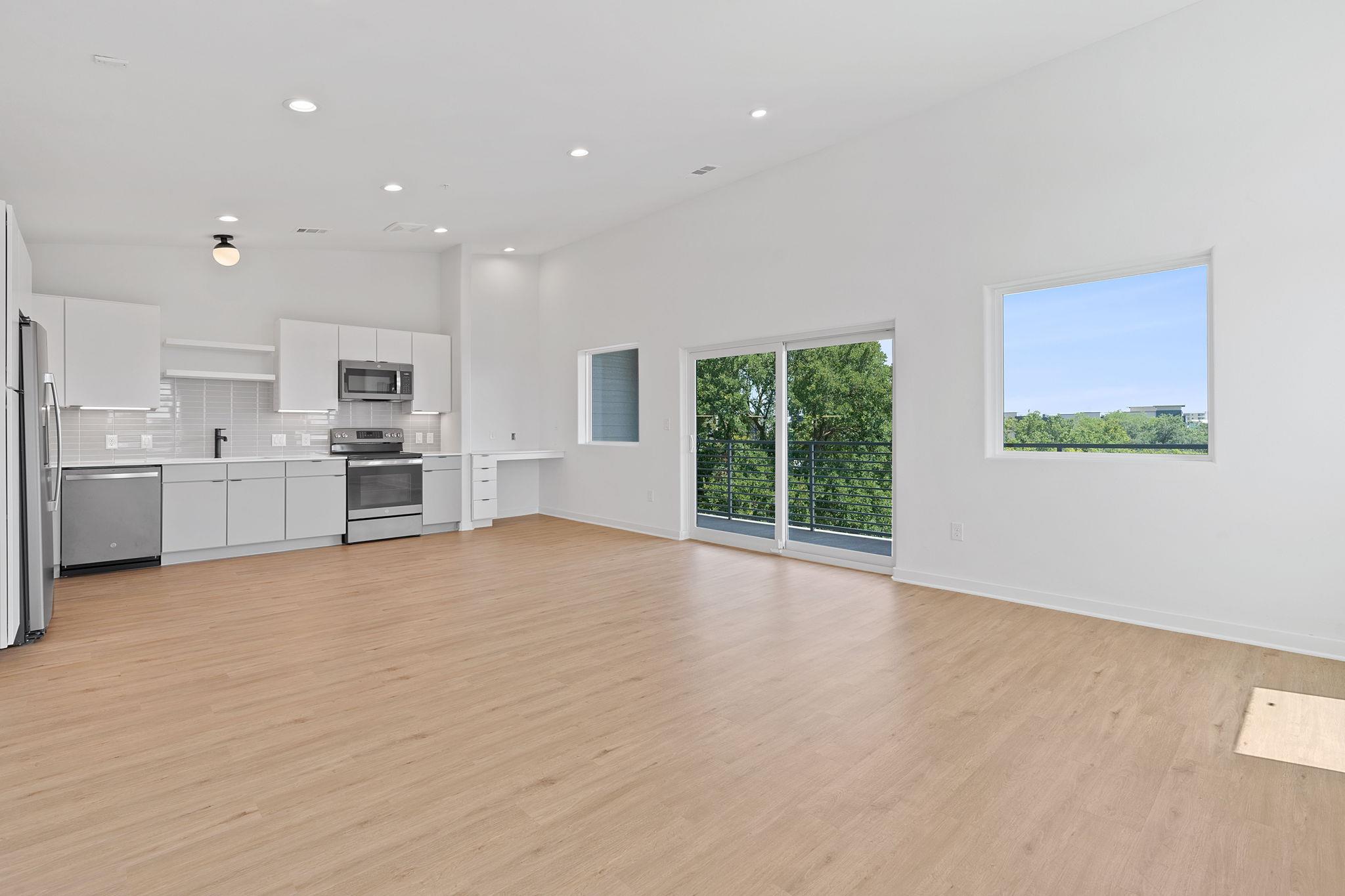 100 W Mockingbird Ln # 307, Austin, TX 78745