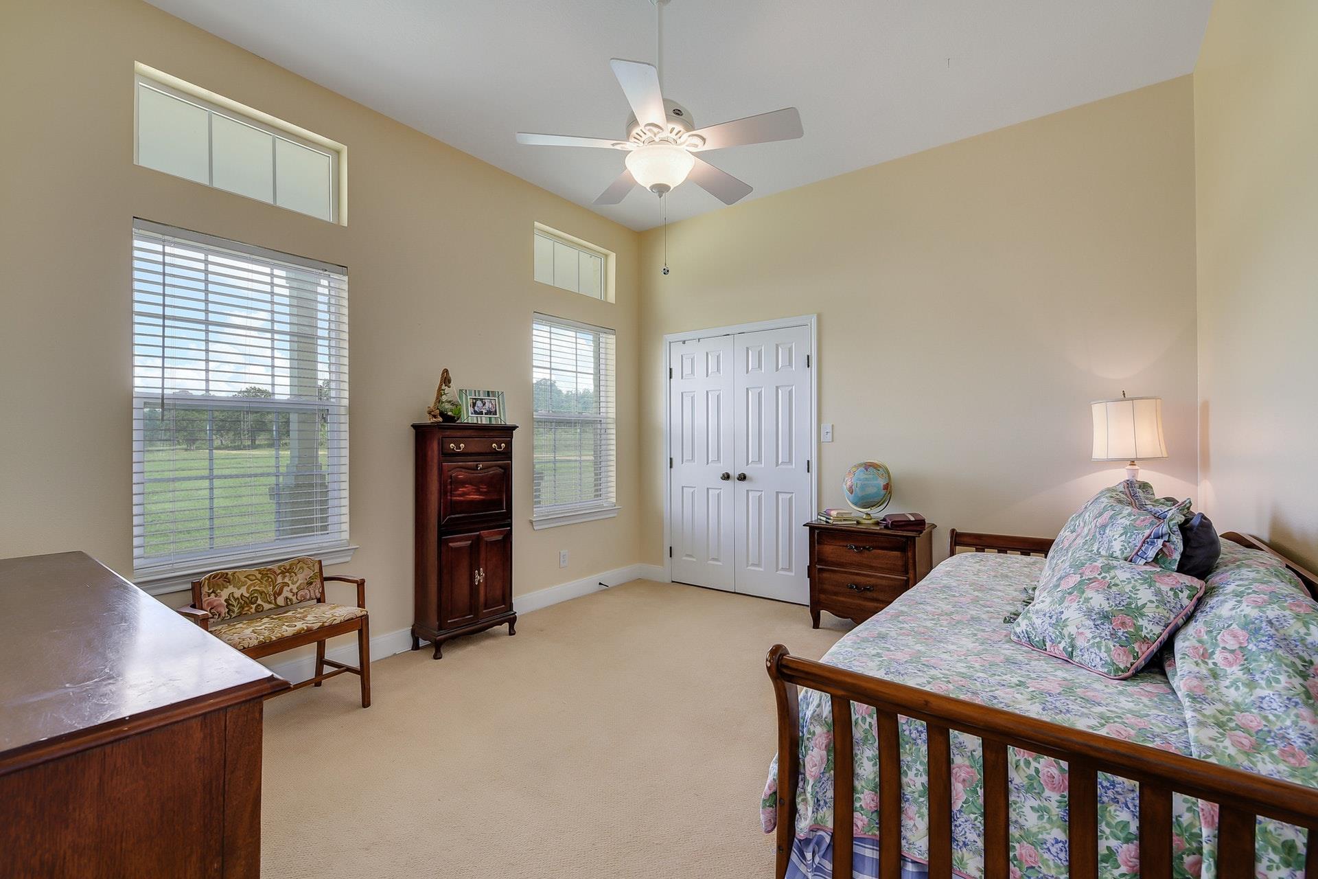 525 Herron Trl, McDade, TX 78650
