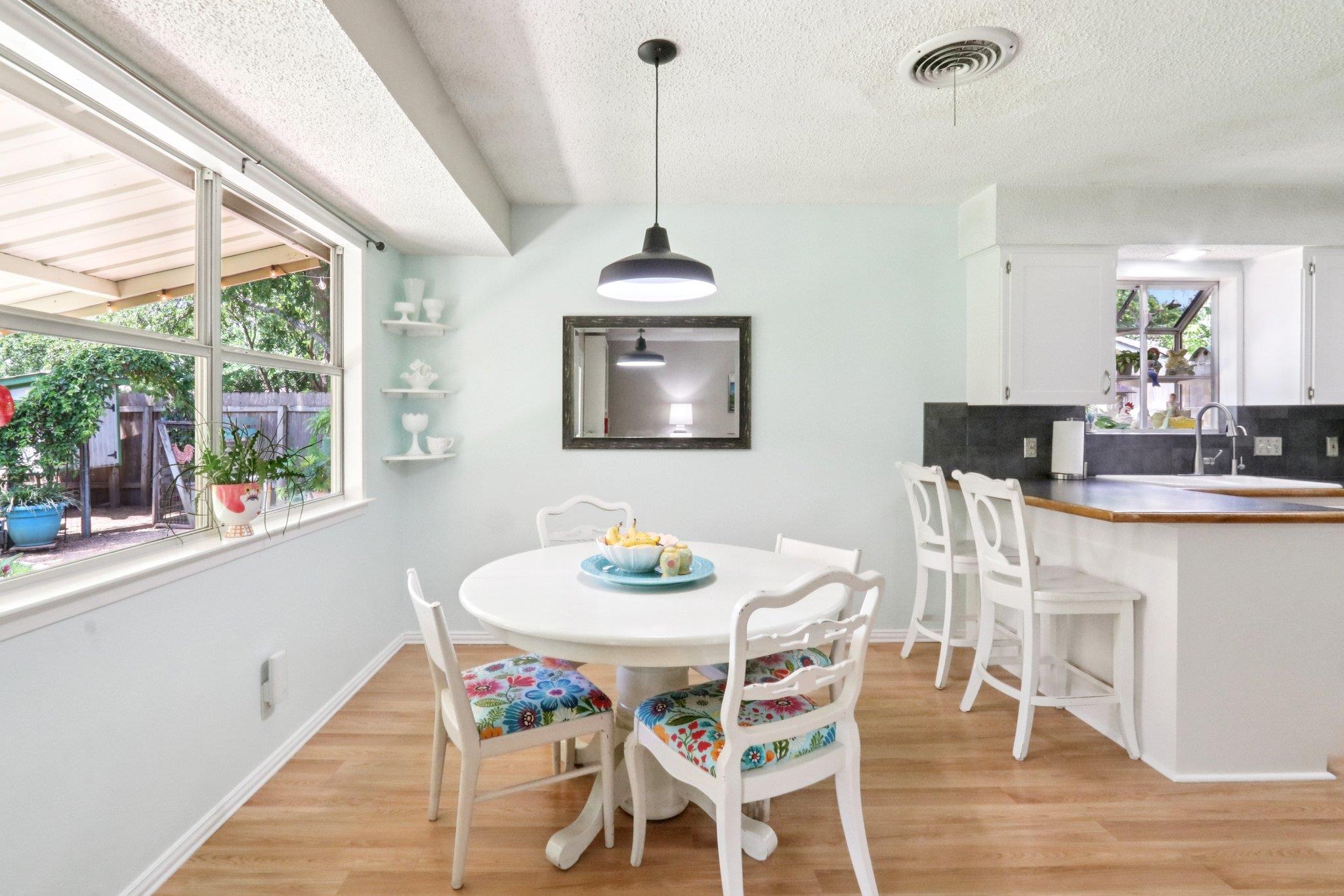700 Dunman Dr, Georgetown, TX 78628