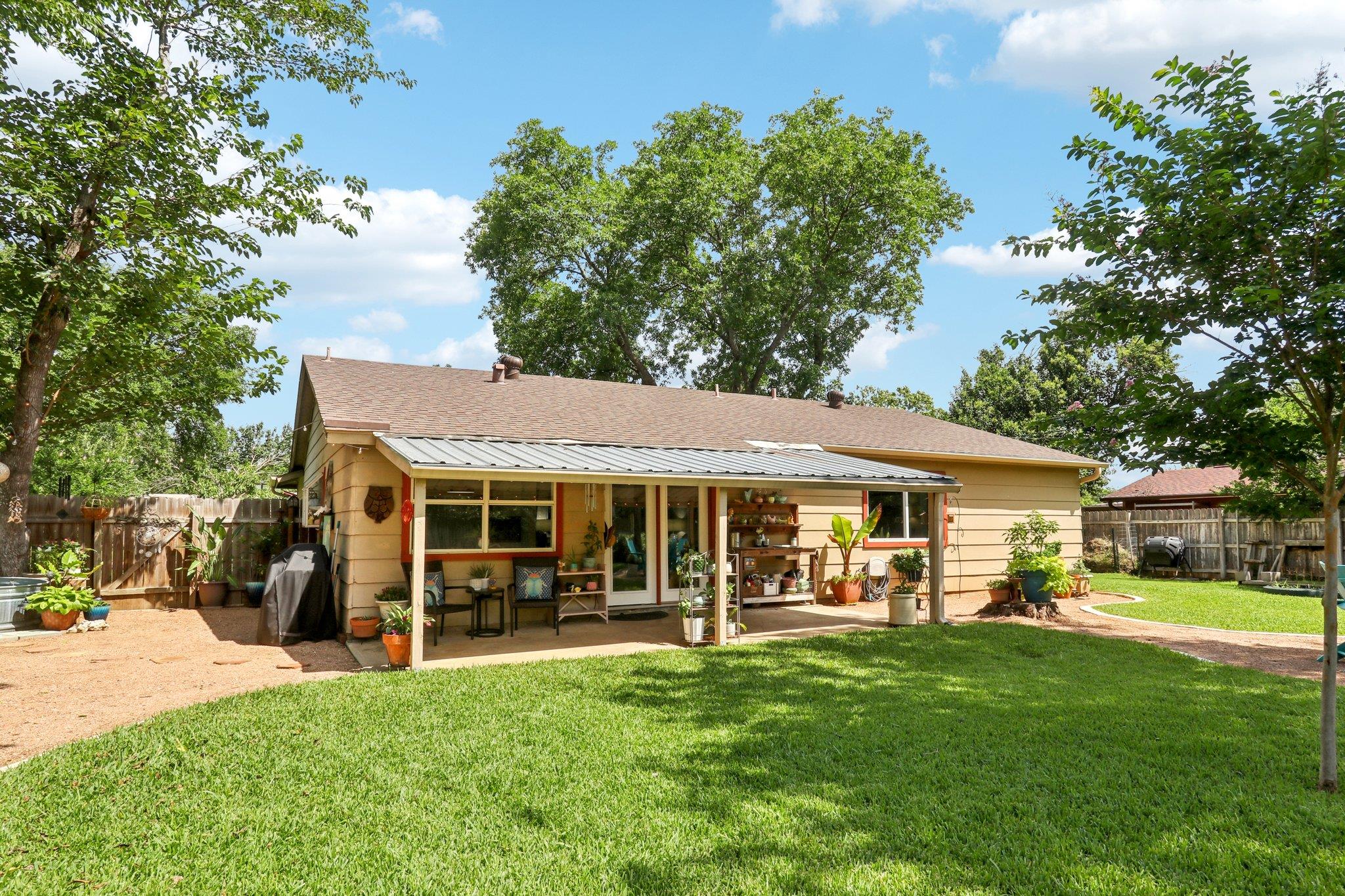 700 Dunman Dr, Georgetown, TX 78628