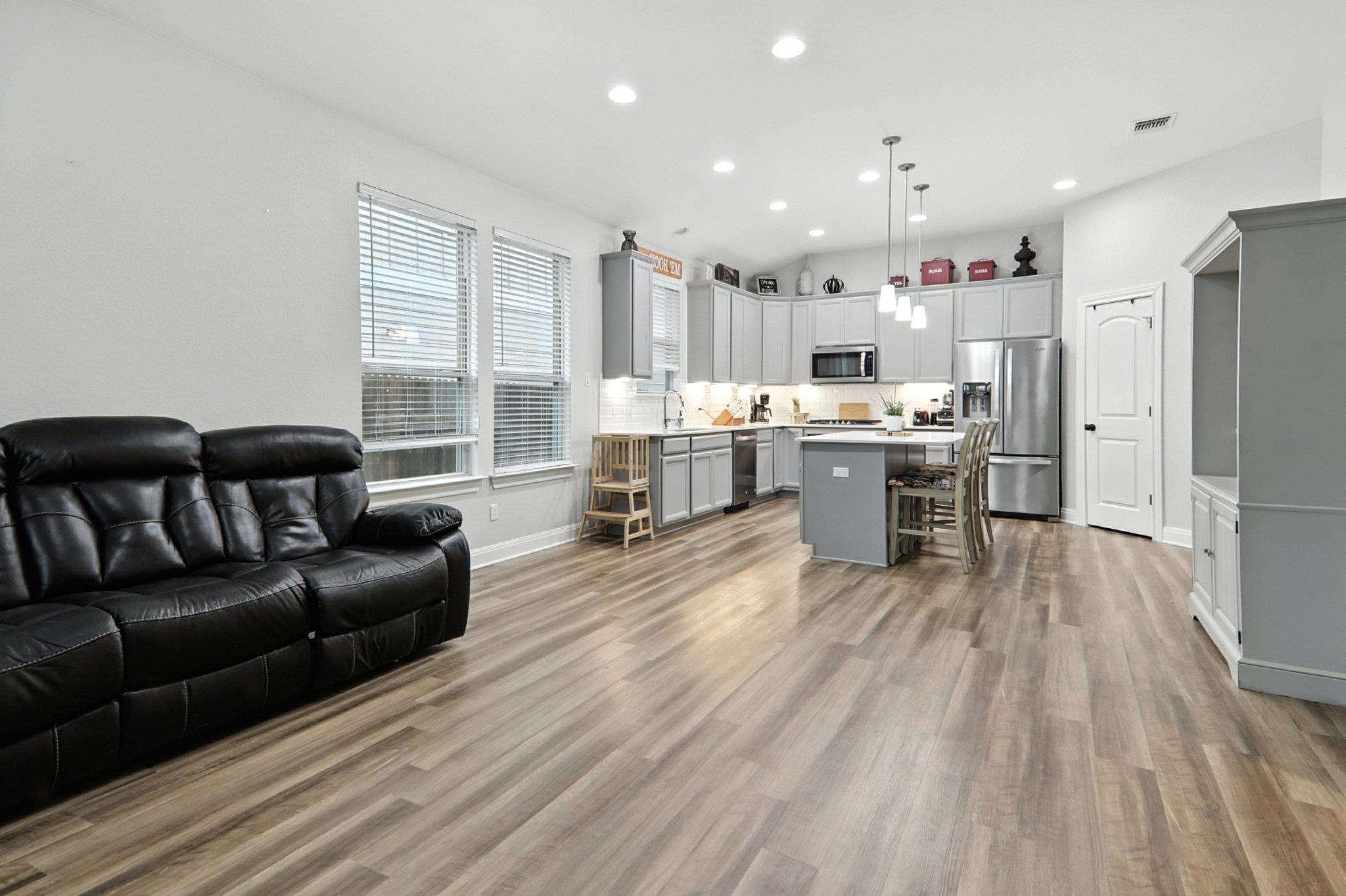 140 Cascata Way, Liberty Hill, TX 78642