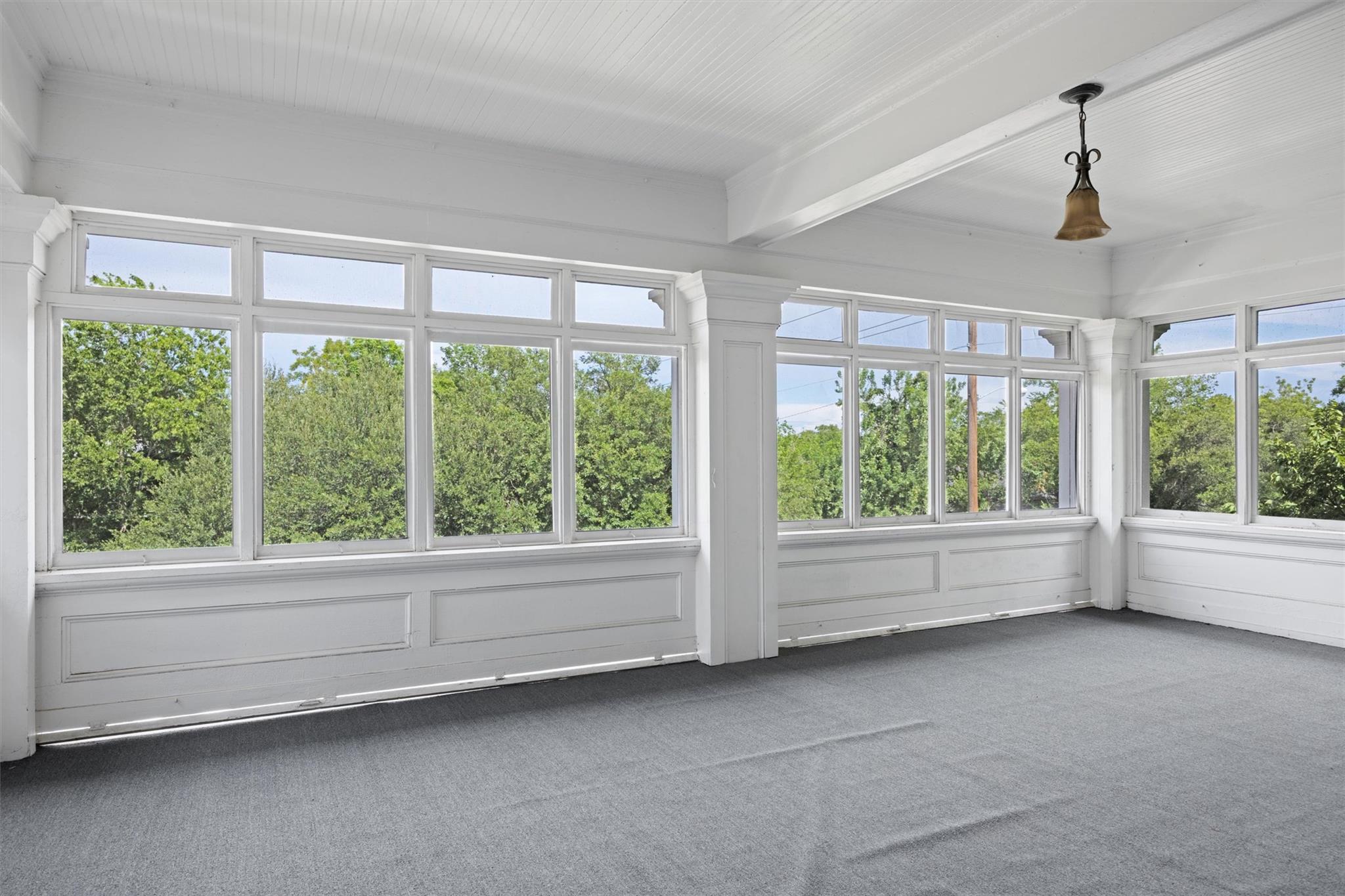 501 Branch St, Taylor, TX 76574