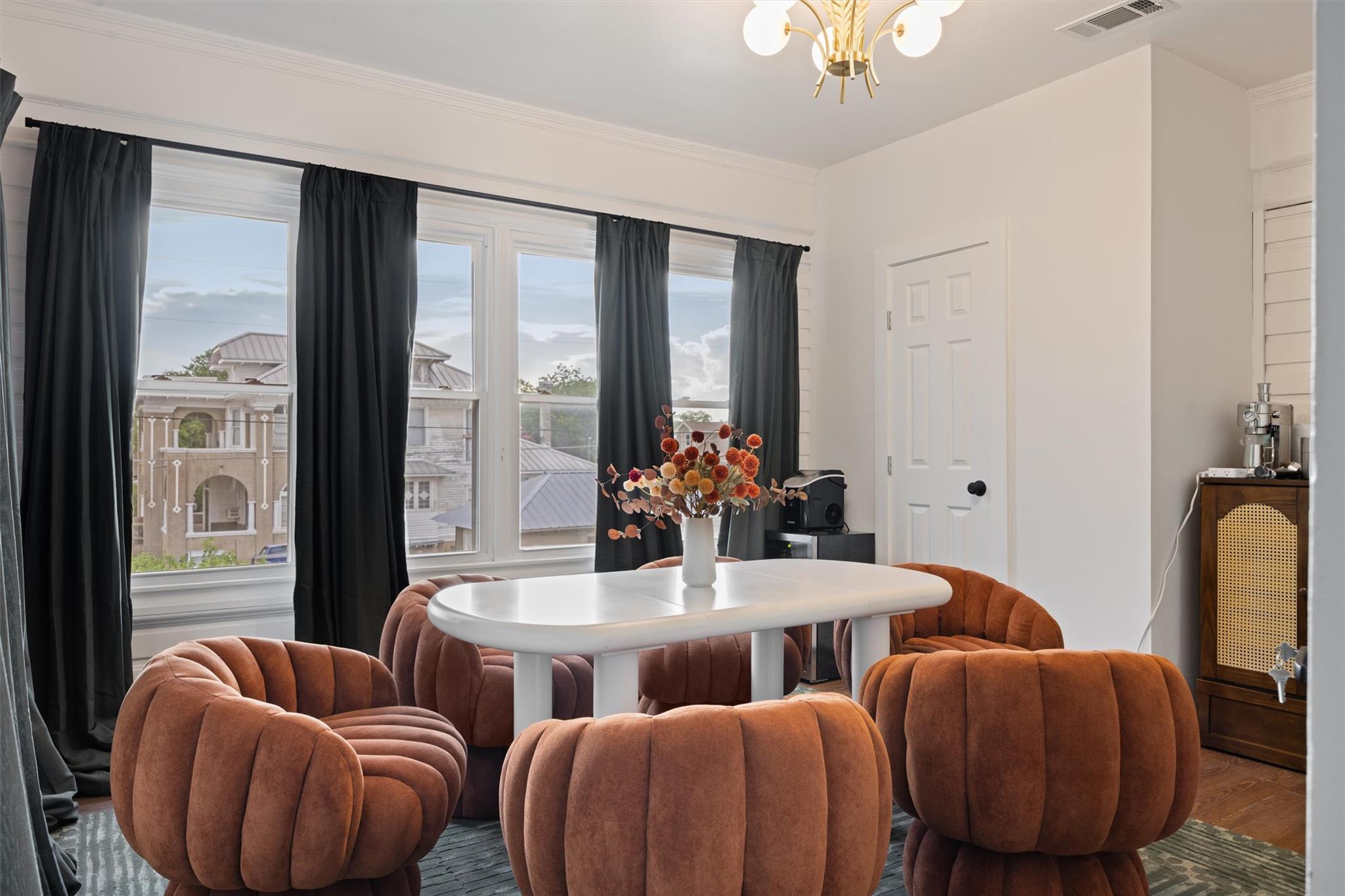 501 Branch St, Taylor, TX 76574