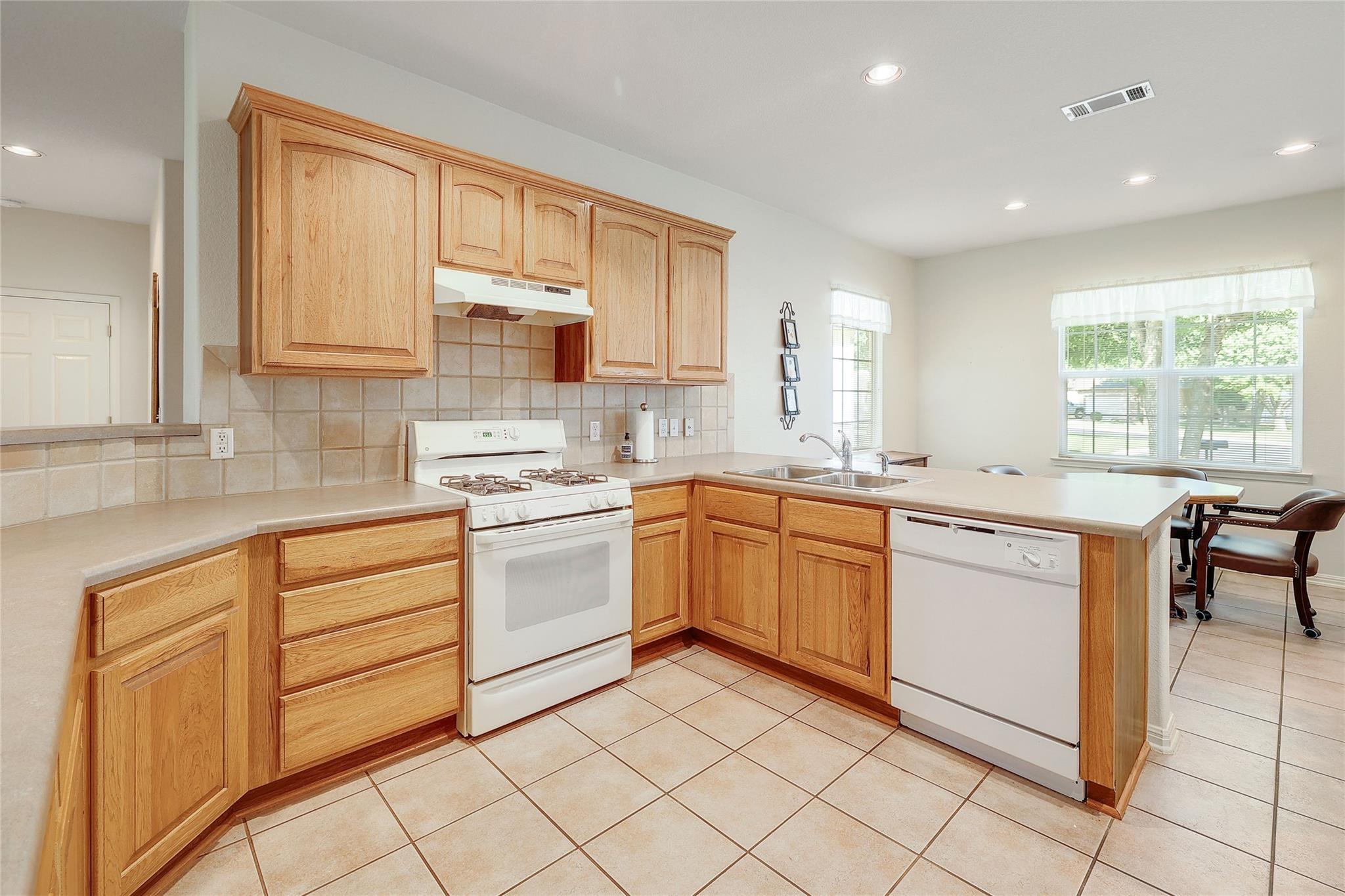 107 Lynn Cv, Georgetown, TX 78633