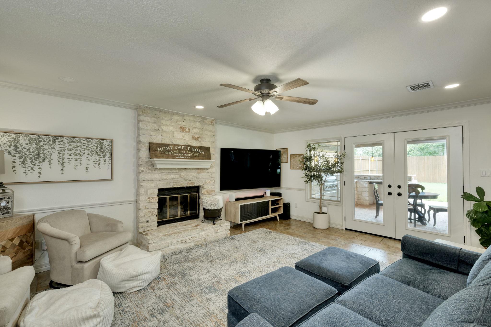 2018 Shadowbrook Cir, Round Rock, TX 78681