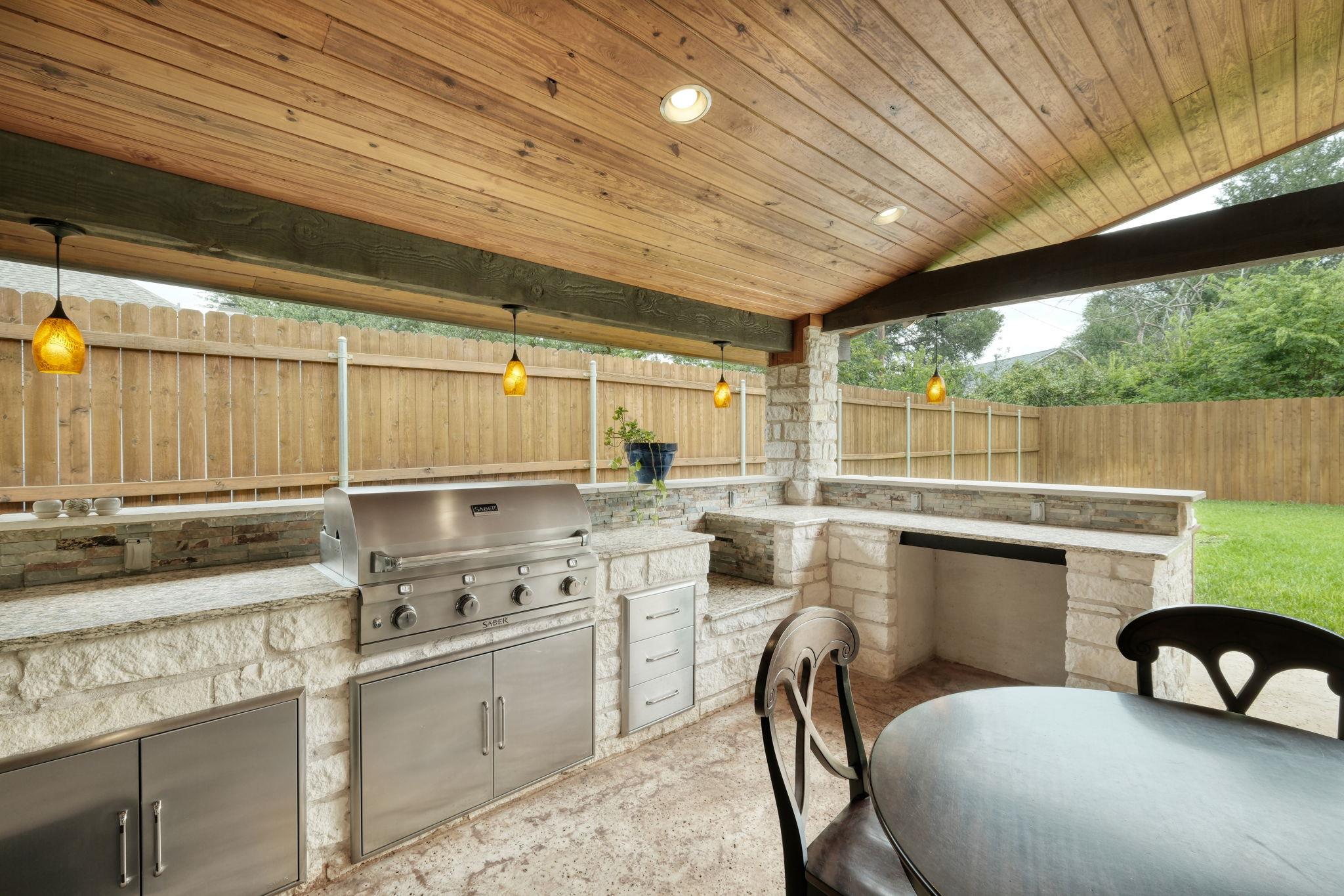 2018 Shadowbrook Cir, Round Rock, TX 78681
