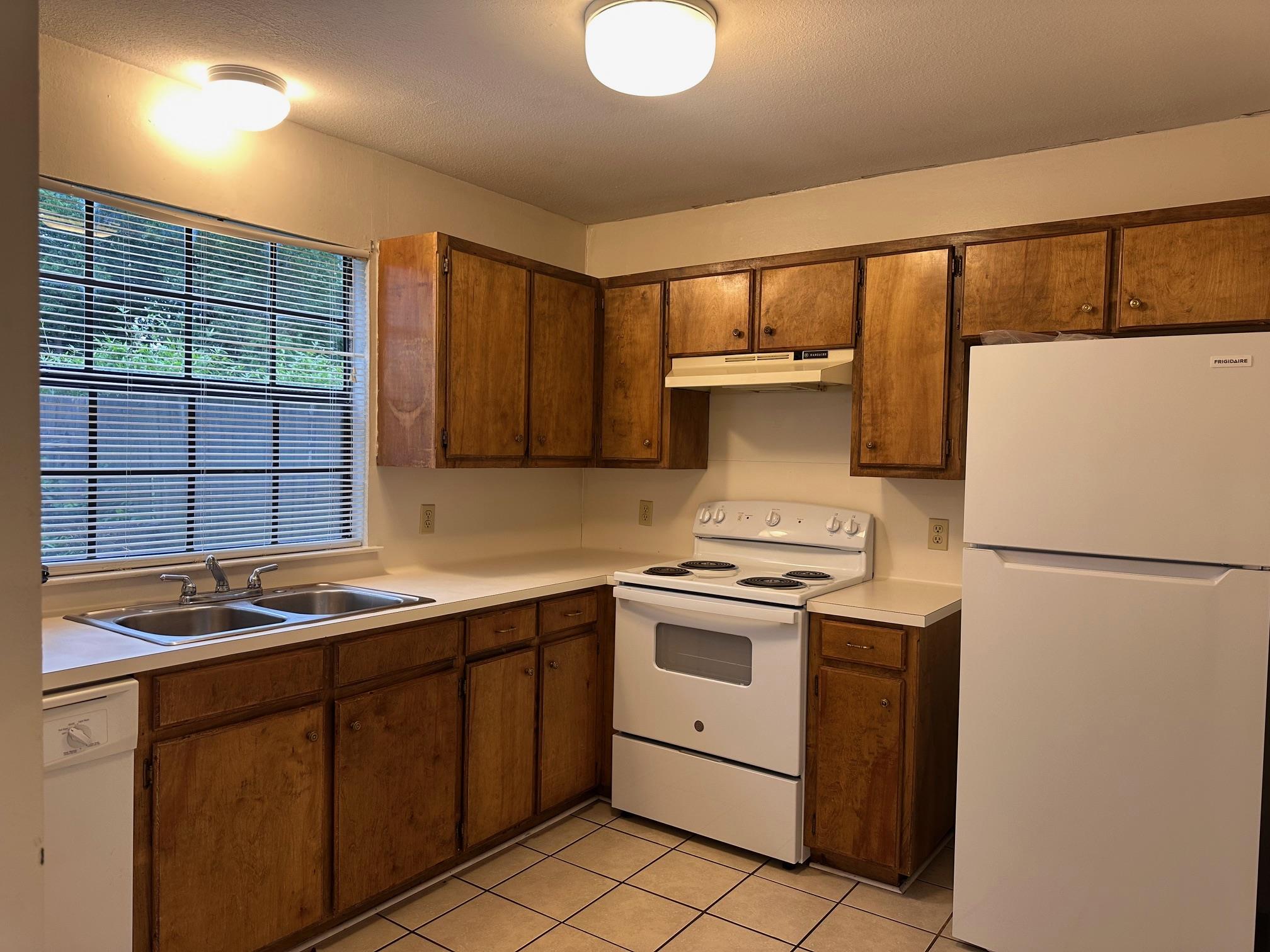 1007 Water St # 104, Bastrop, TX 78602
