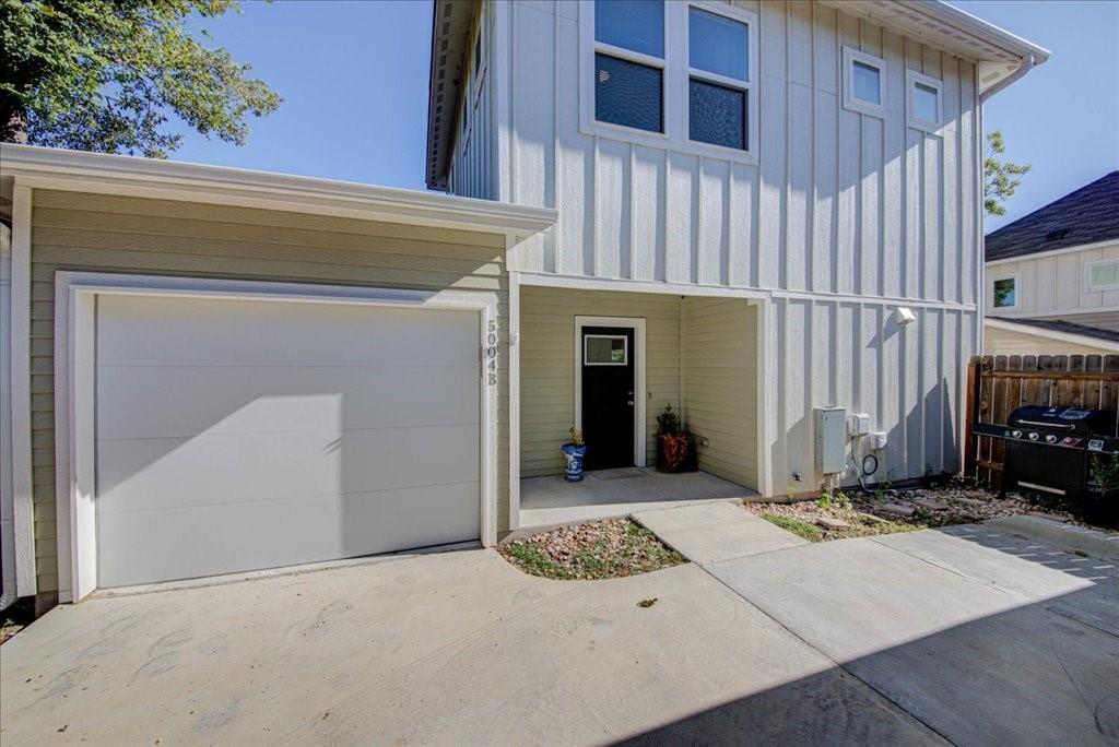 5004 Baker St # B, Austin, TX 78721