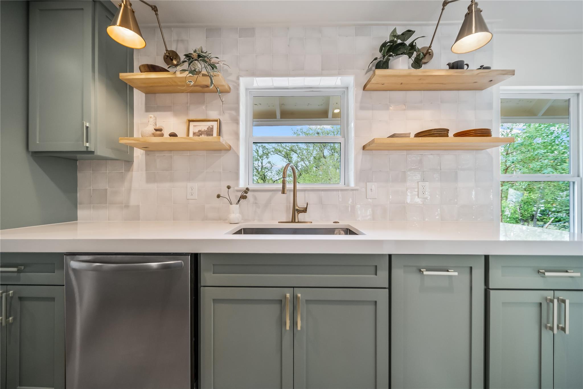 5202 Woodmoor Dr, Austin, TX 78721