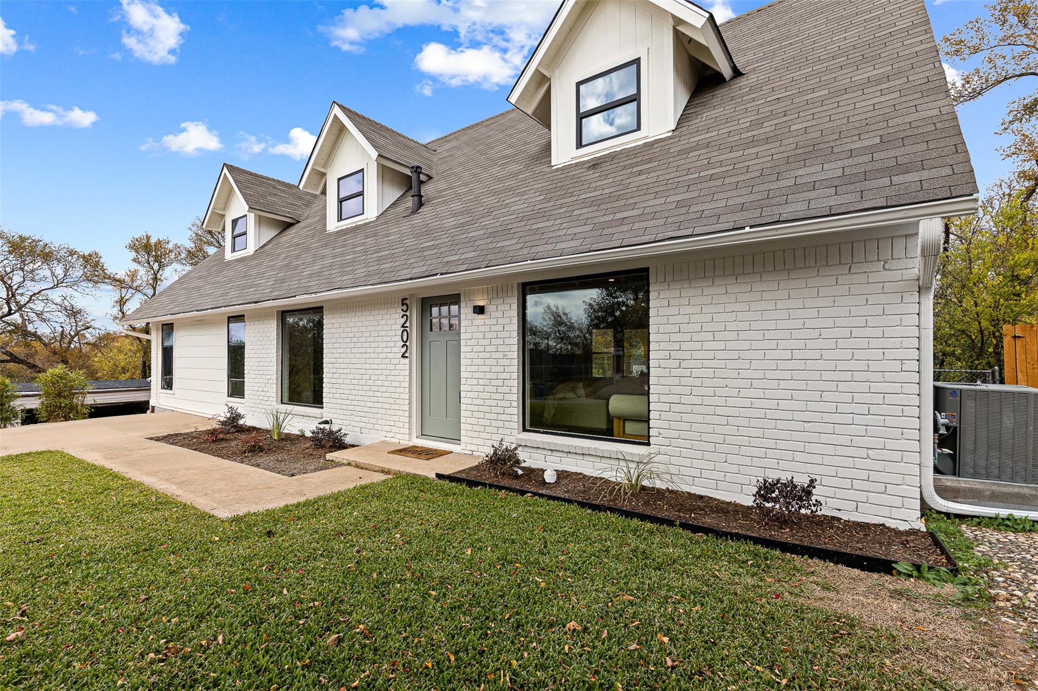 5202 Woodmoor Dr, Austin, TX 78721