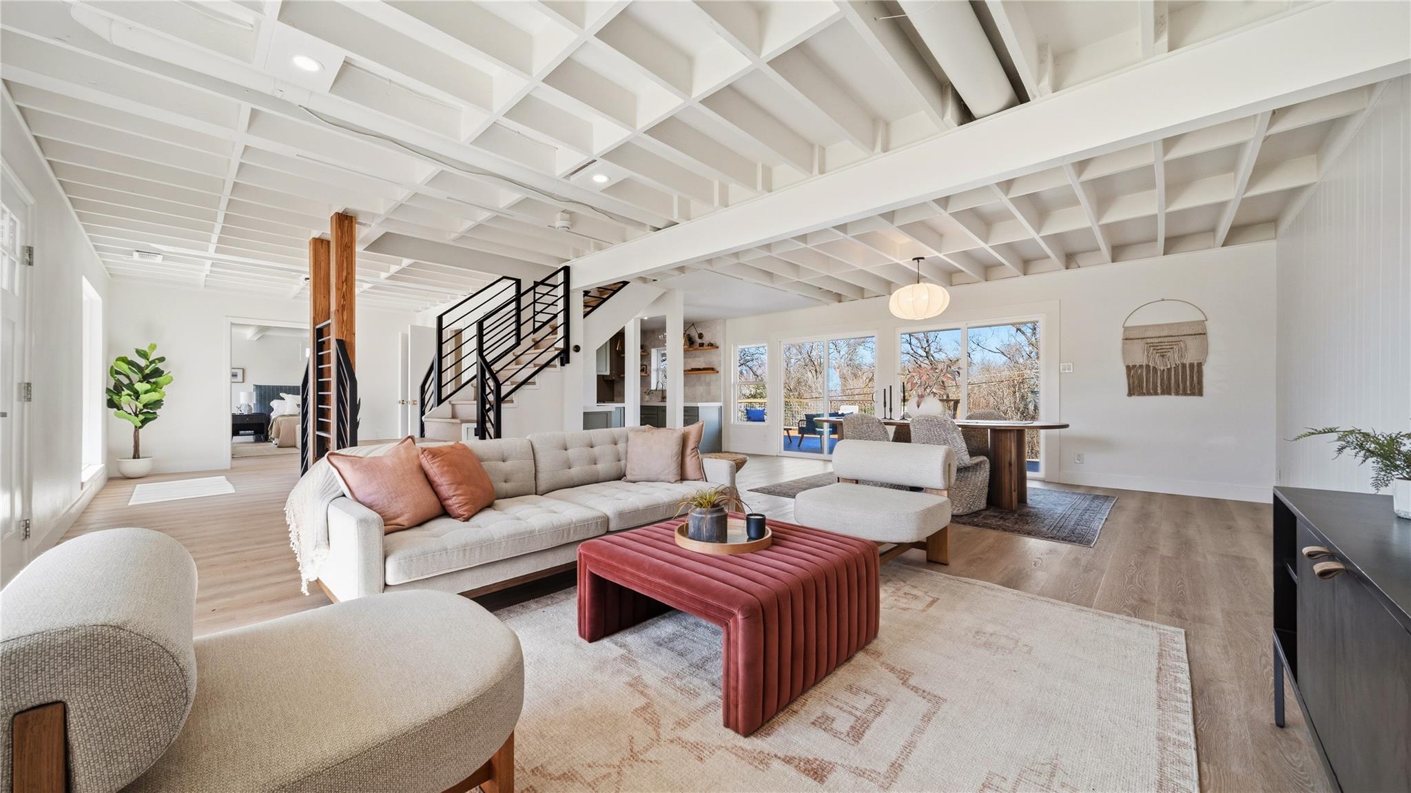 5202 Woodmoor Dr, Austin, TX 78721