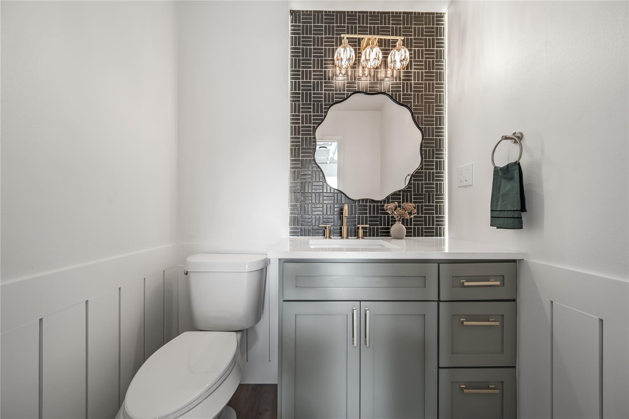 5202 Woodmoor Dr, Austin, TX 78721