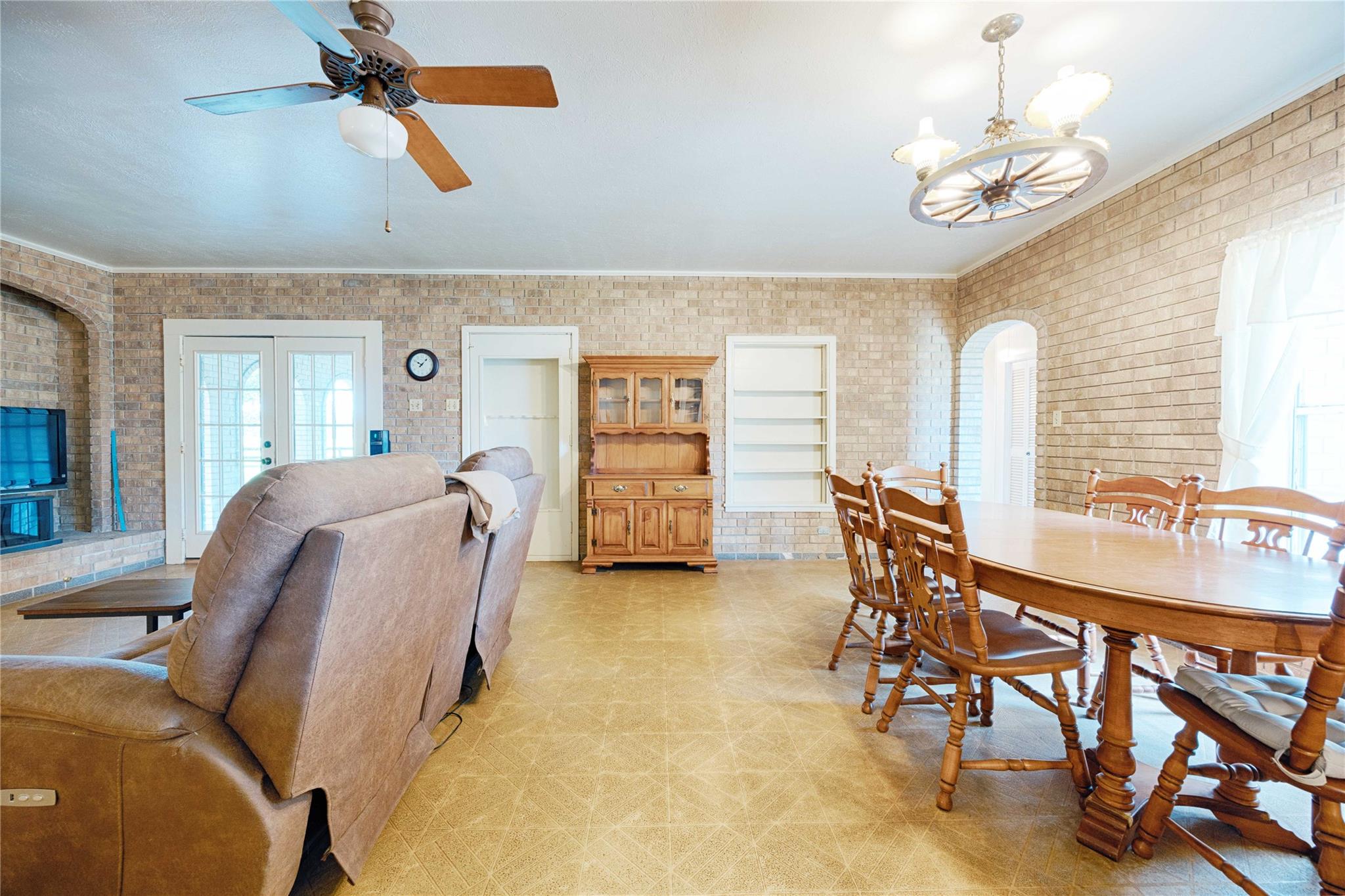 4361 US Highway 77 S, Hallettsville, TX 77964