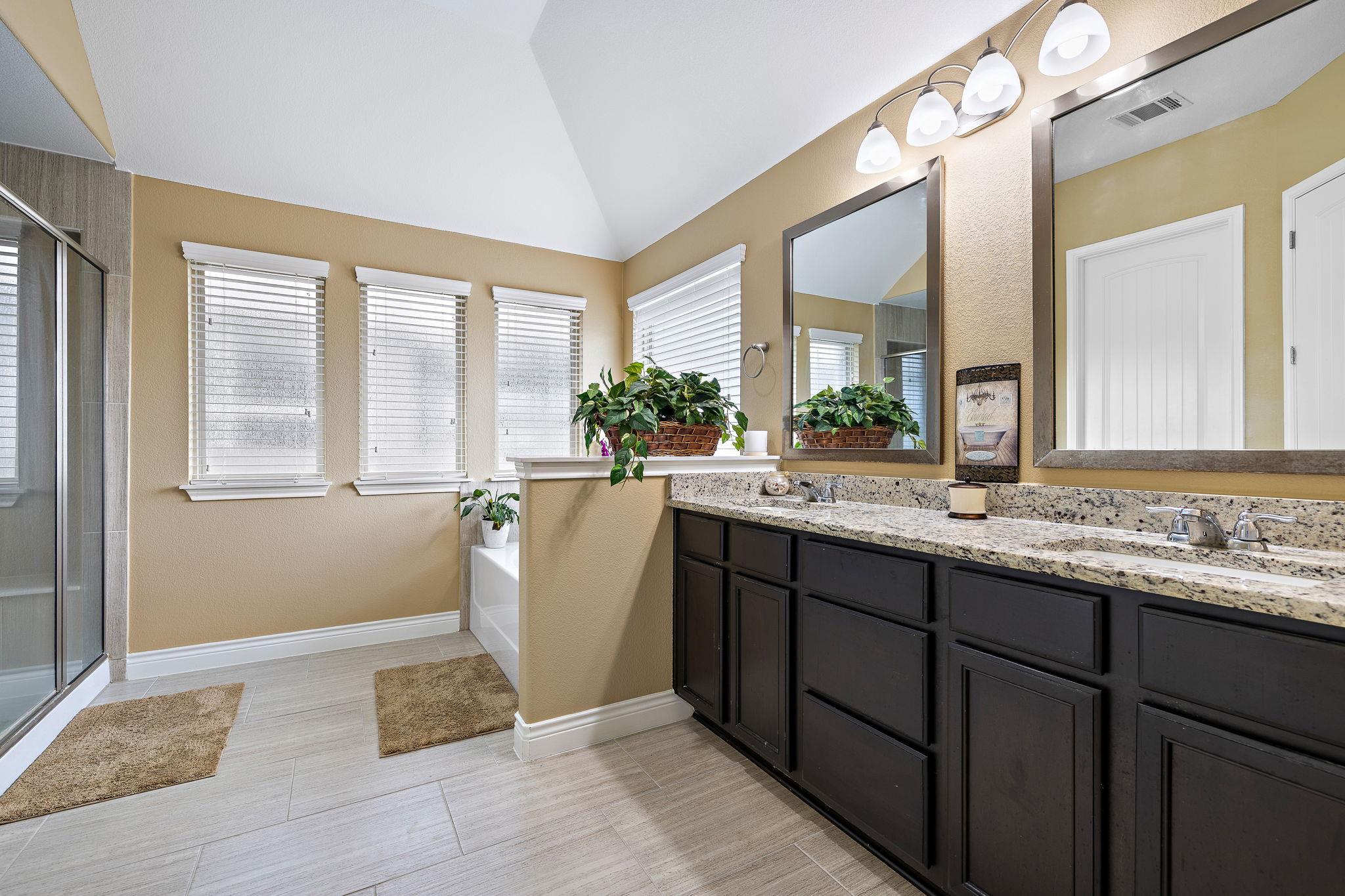 163 Mount Ellen St, Hutto, TX 78634