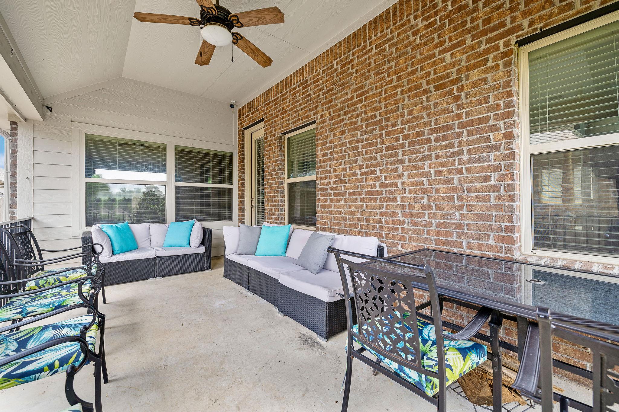 163 Mount Ellen St, Hutto, TX 78634