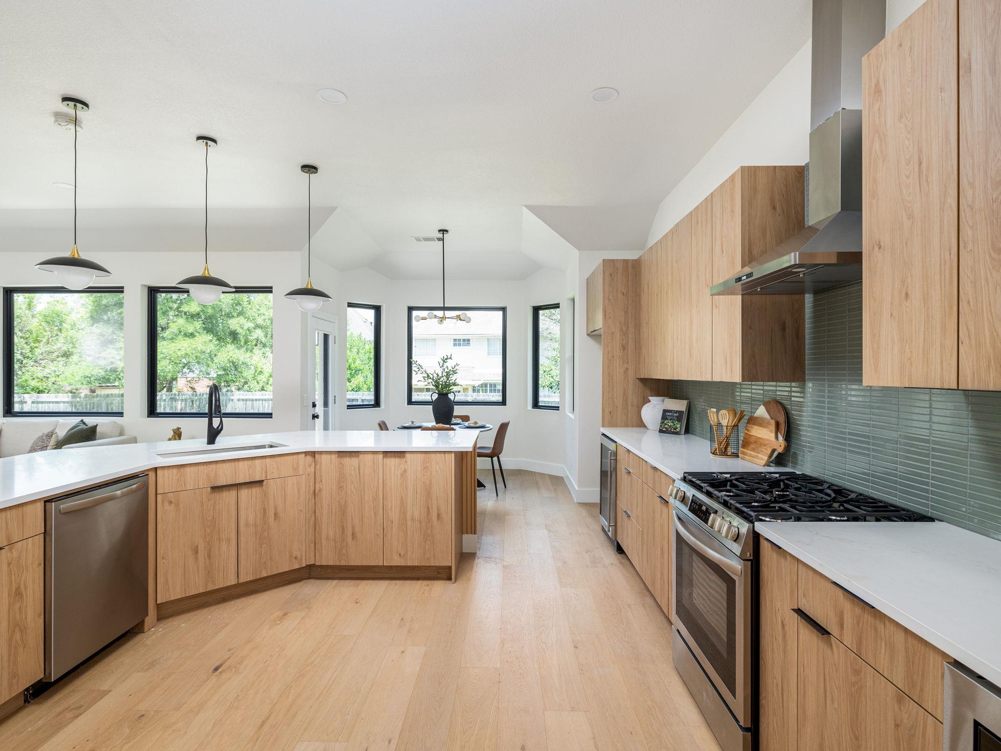 6000 Roxbury Ln, Austin, TX 78739
