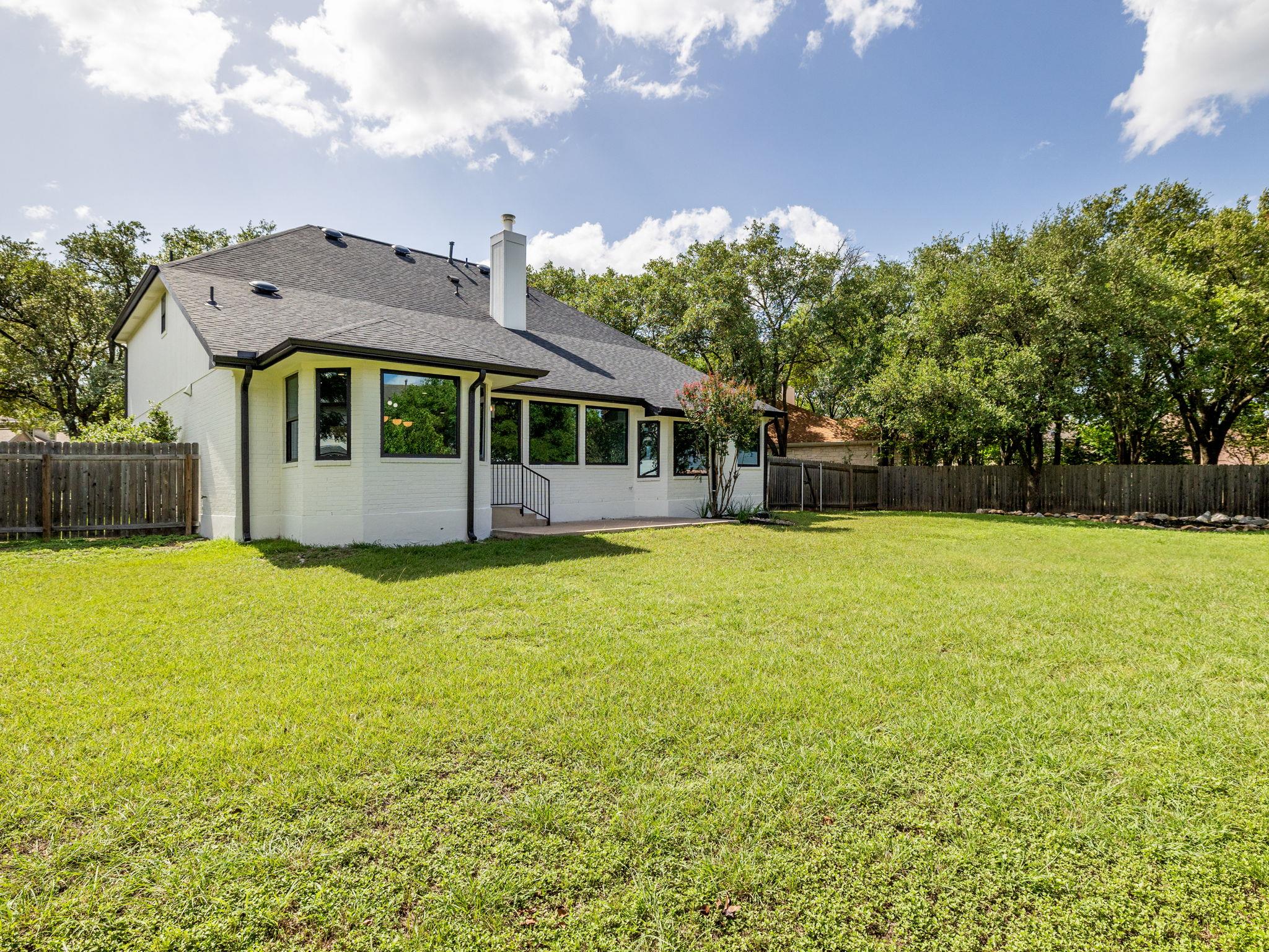 6000 Roxbury Ln, Austin, TX 78739