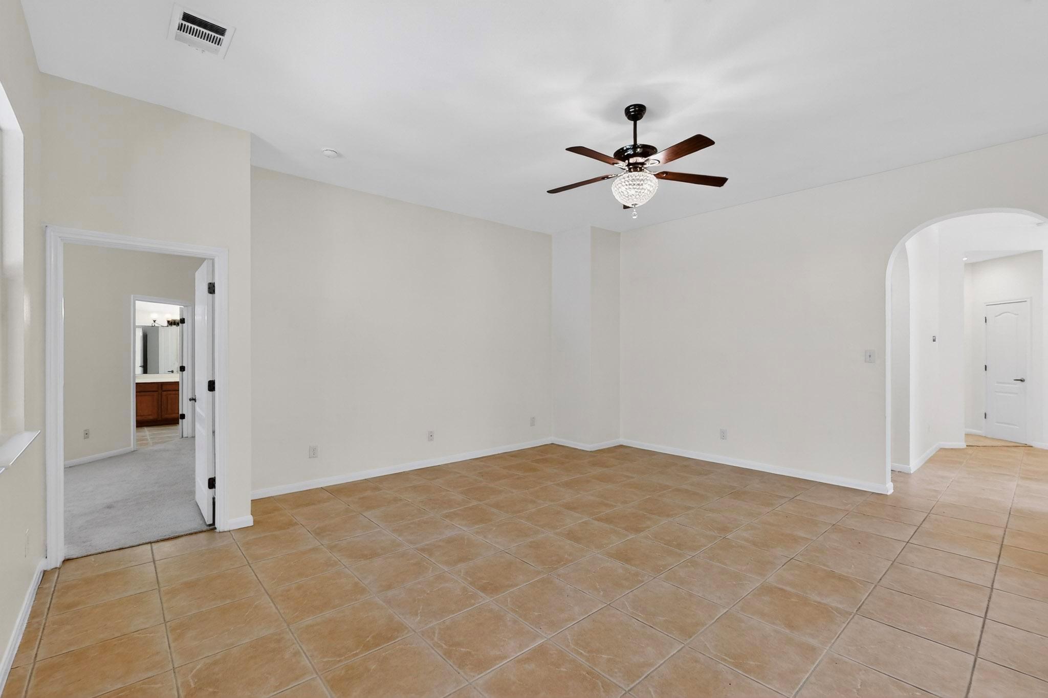 360 Canterbury Dr, Austin, TX 78737