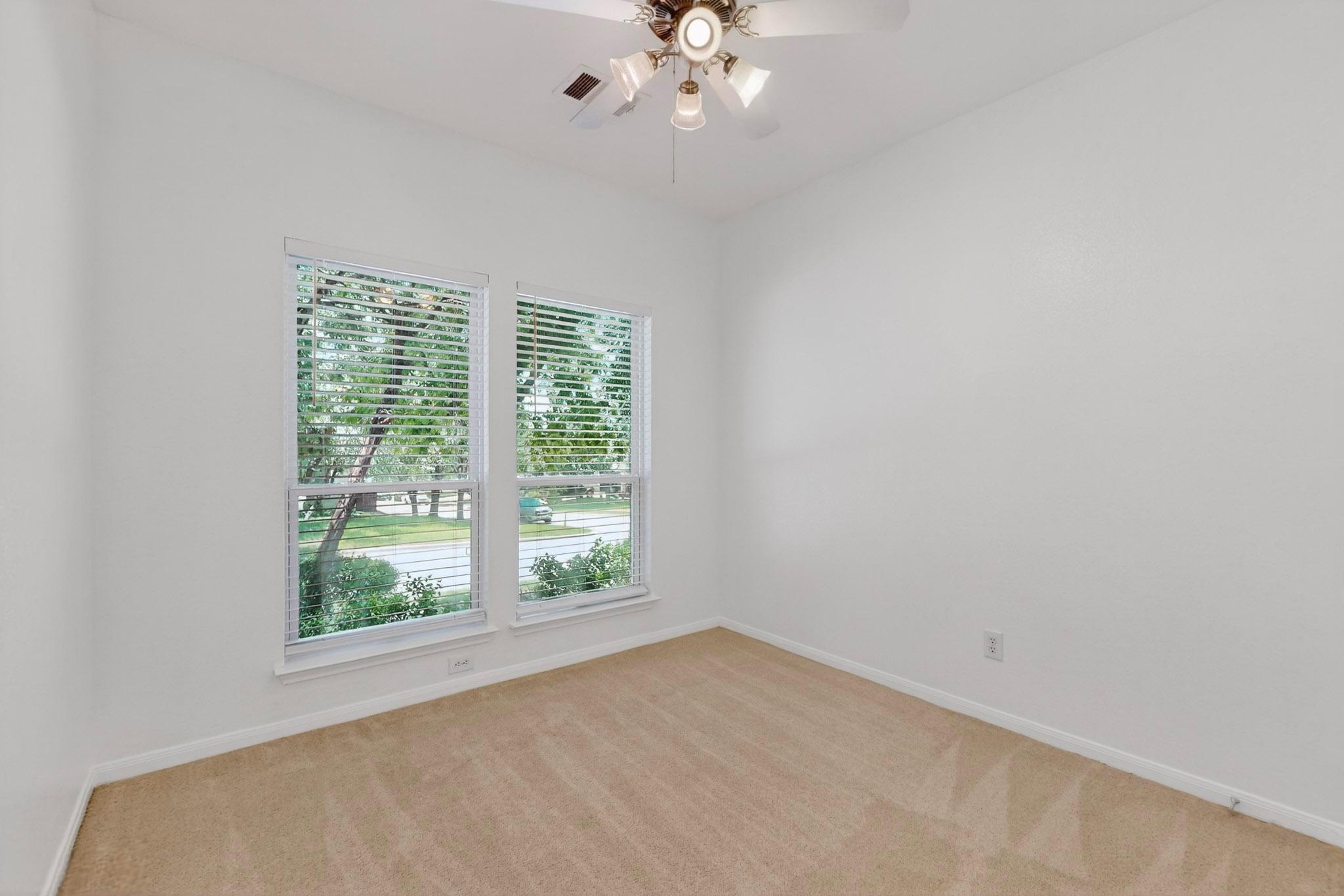 360 Canterbury Dr, Austin, TX 78737